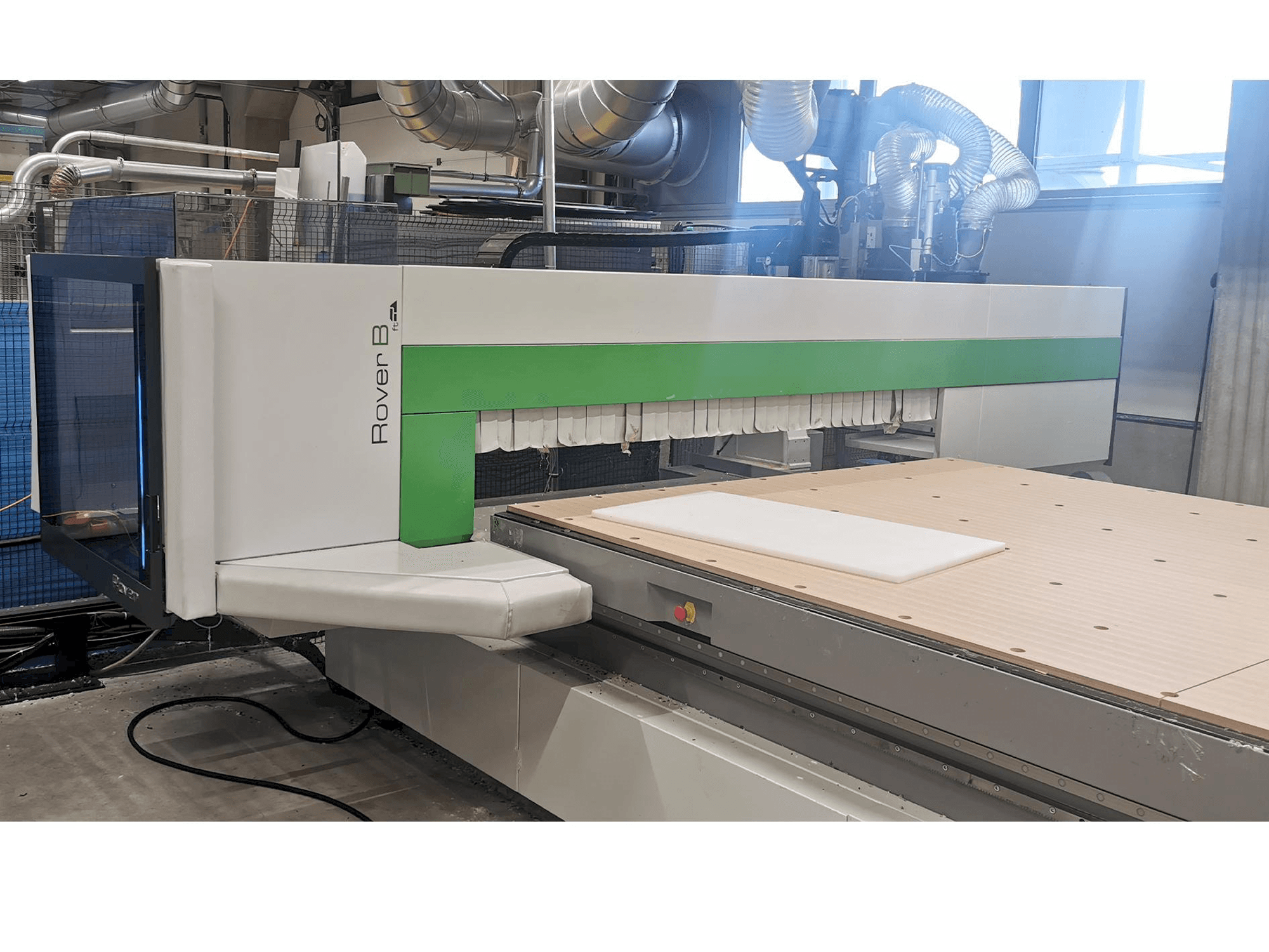 Widok z przodu maszyny BIESSE ROVER B FT 2264