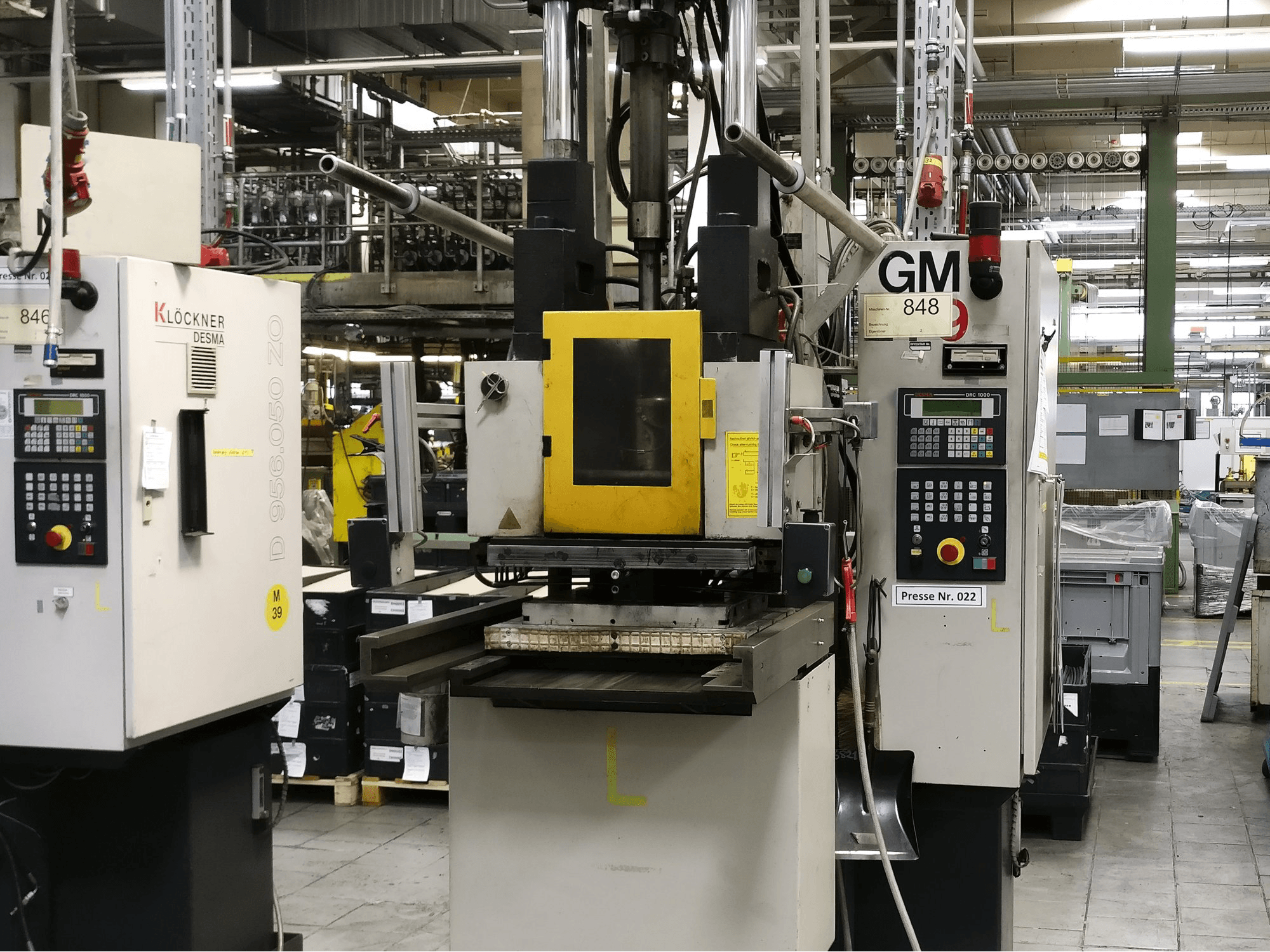 Widok z przodu maszyny Kloeckner Desma 956.050