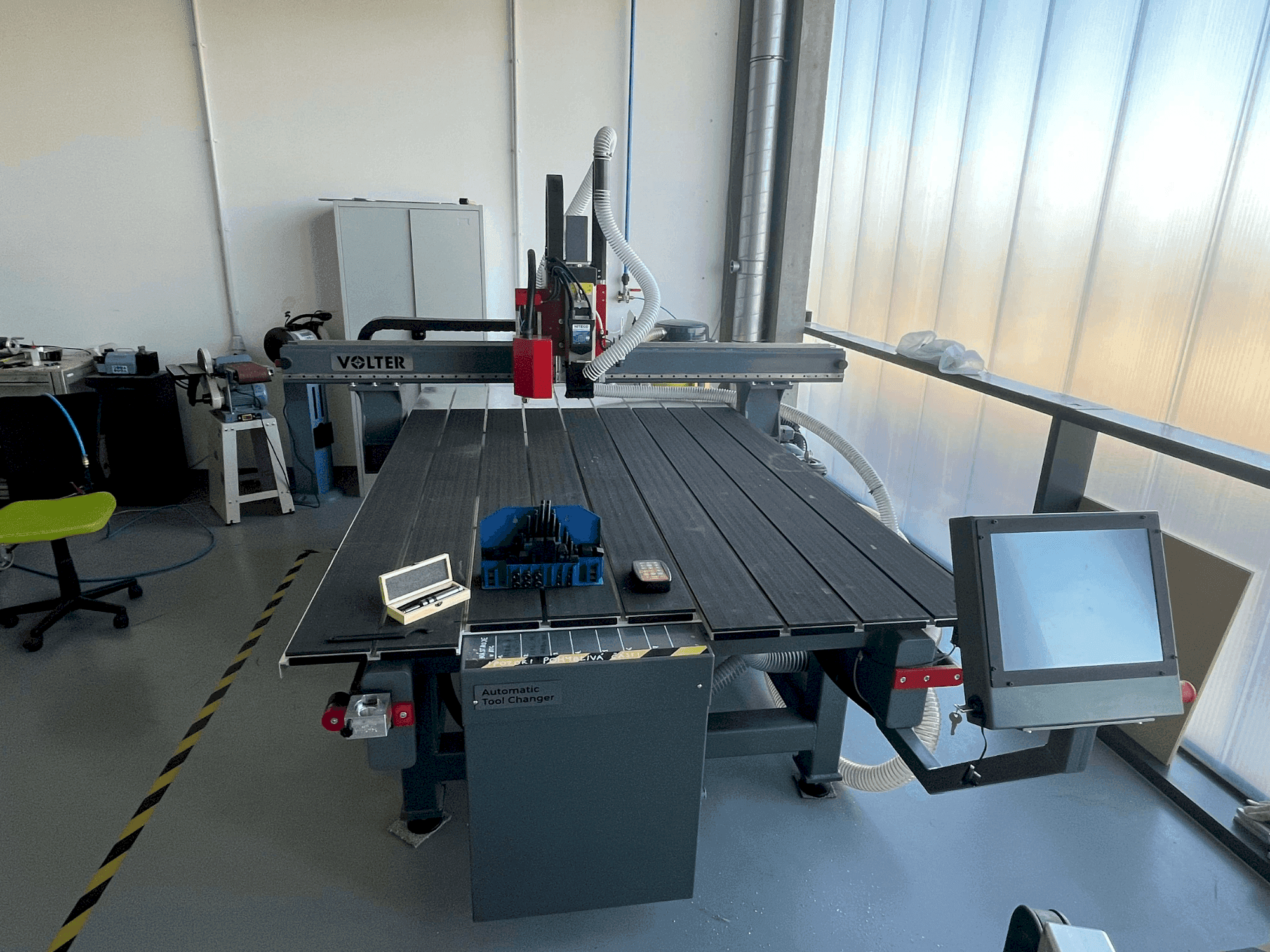 Widok z przodu maszyny VOLTER L2016