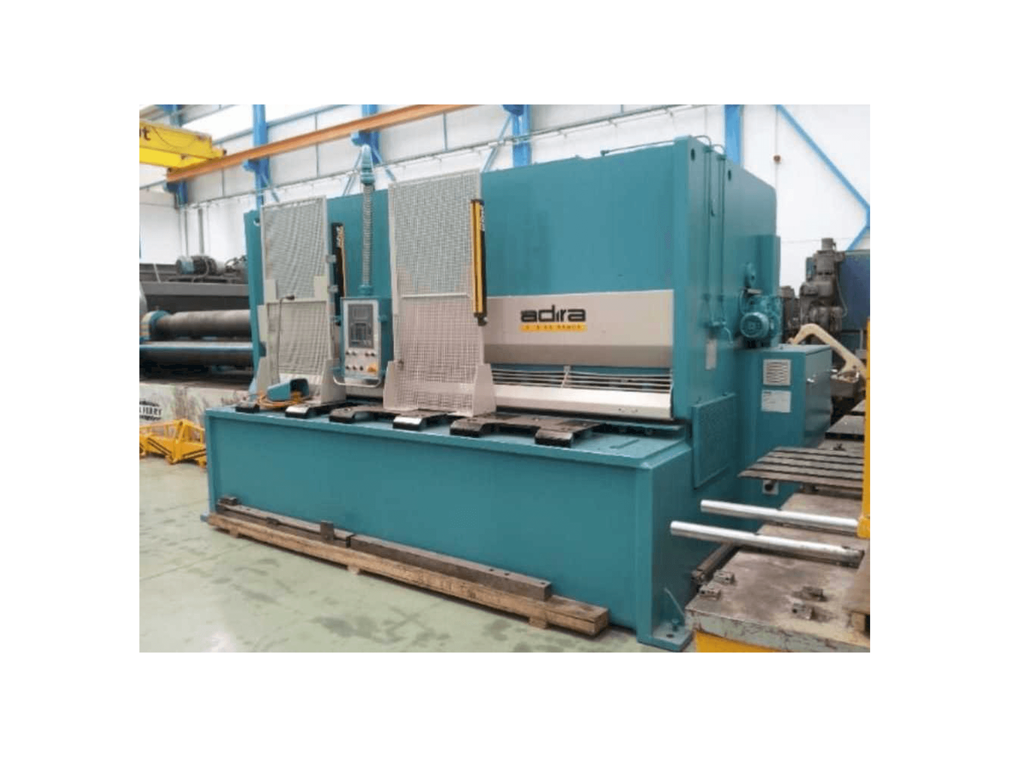 Widok z przodu maszyny ADIRA GVX 2030