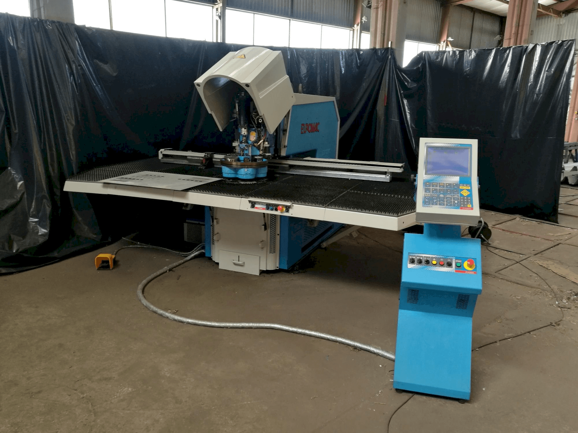 Widok z przodu maszyny Euromac MTX INDEX