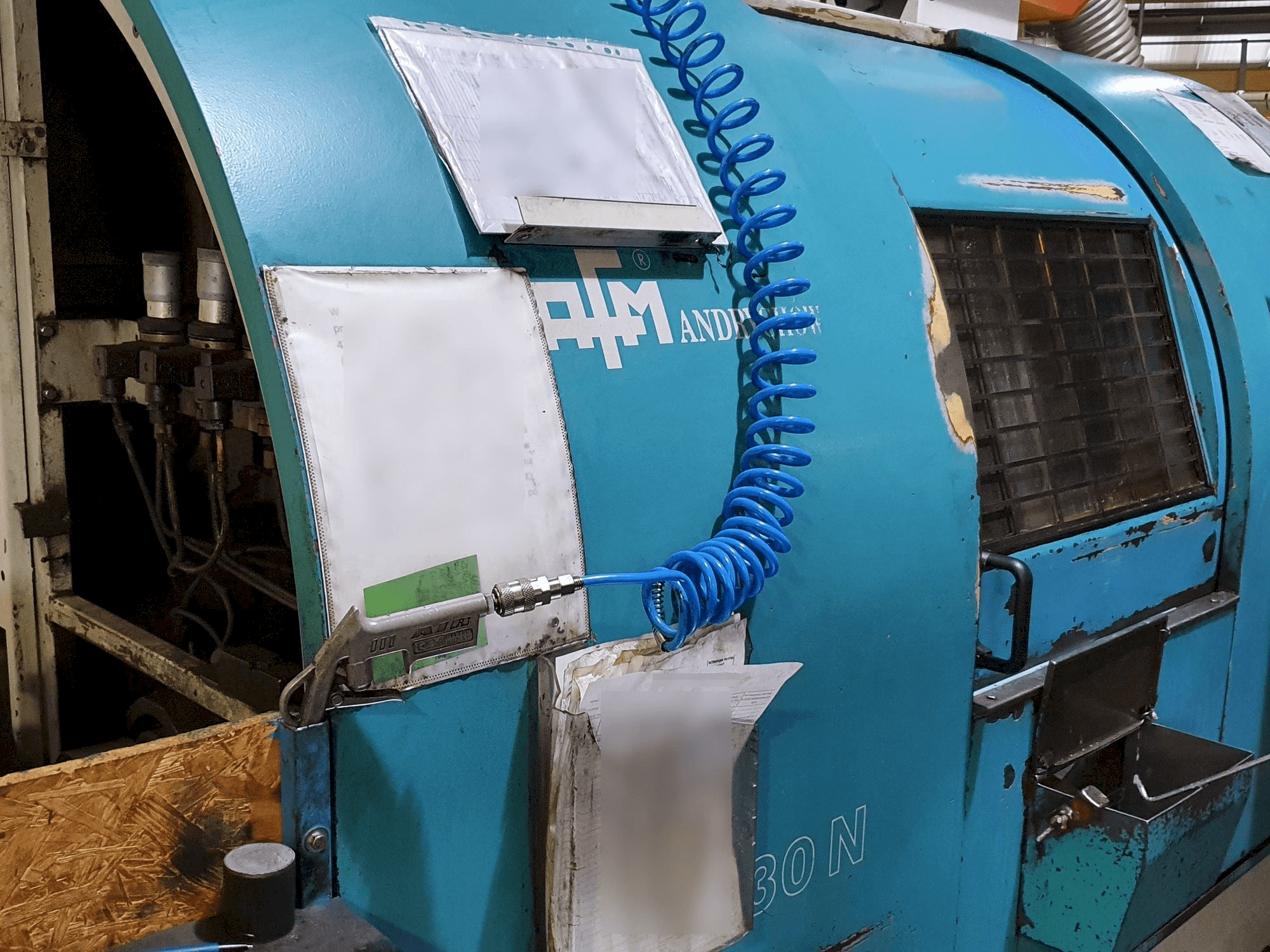 Widok z przodu maszyny AFM TAE-30N