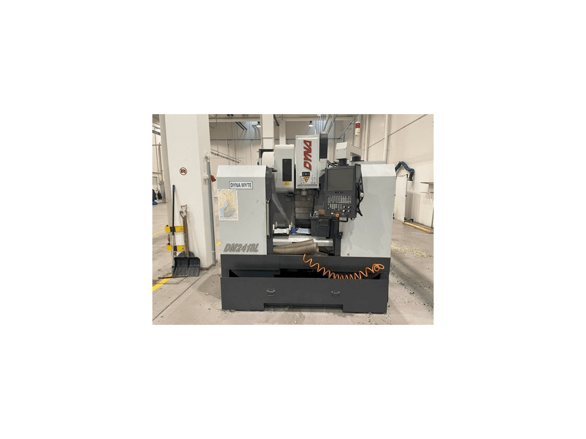 Widok z przodu maszyny Dyna Myte DM 2418 L