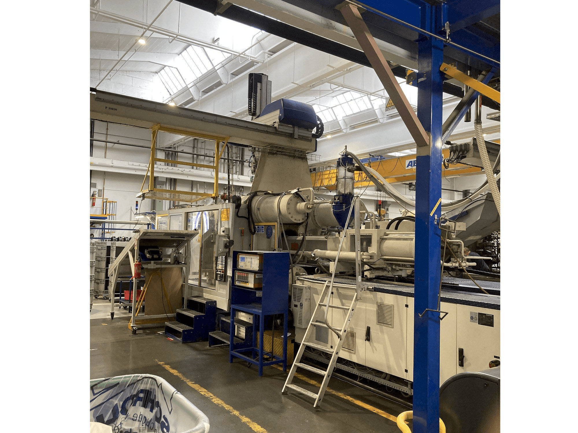 Widok z przodu maszyny Krauss Maffei 650 – 2700 C1