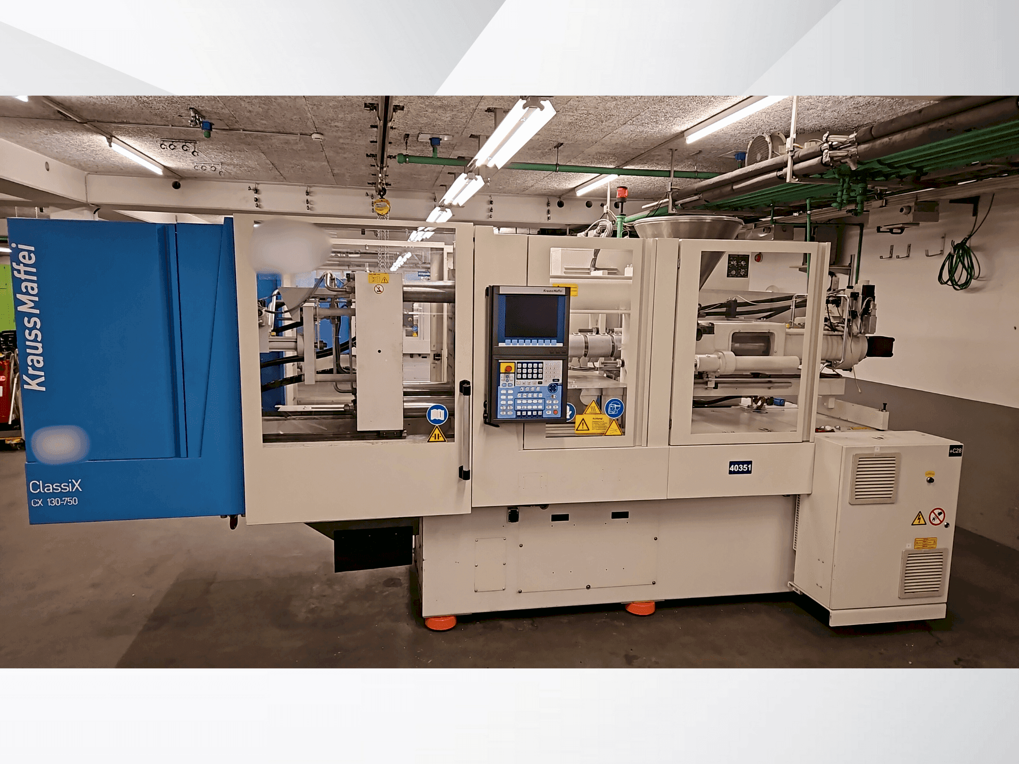 Widok z przodu maszyny Krauss Maffei 130-750 CX