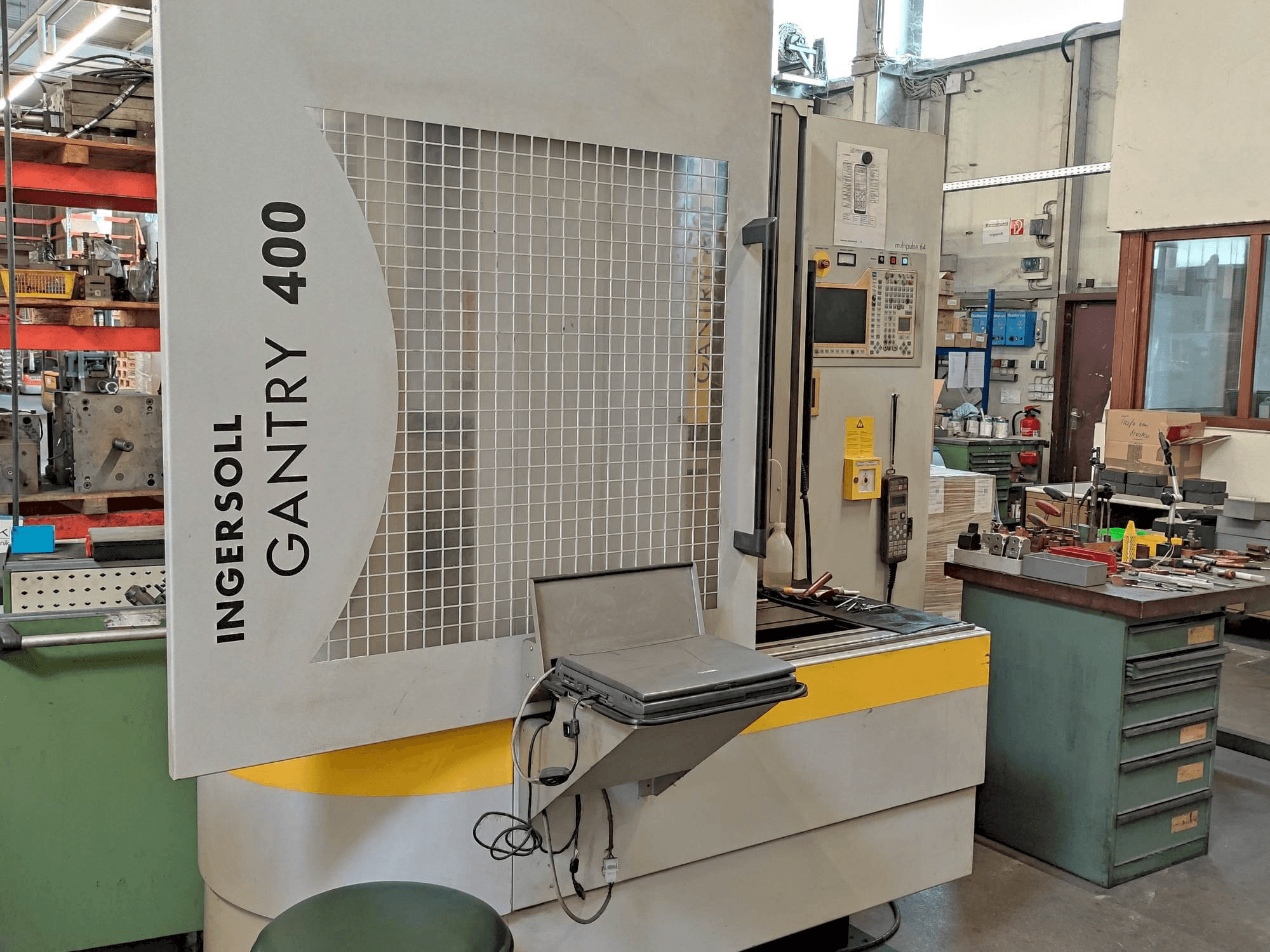 Widok z przodu maszyny INGERSOLL GANTRY 400