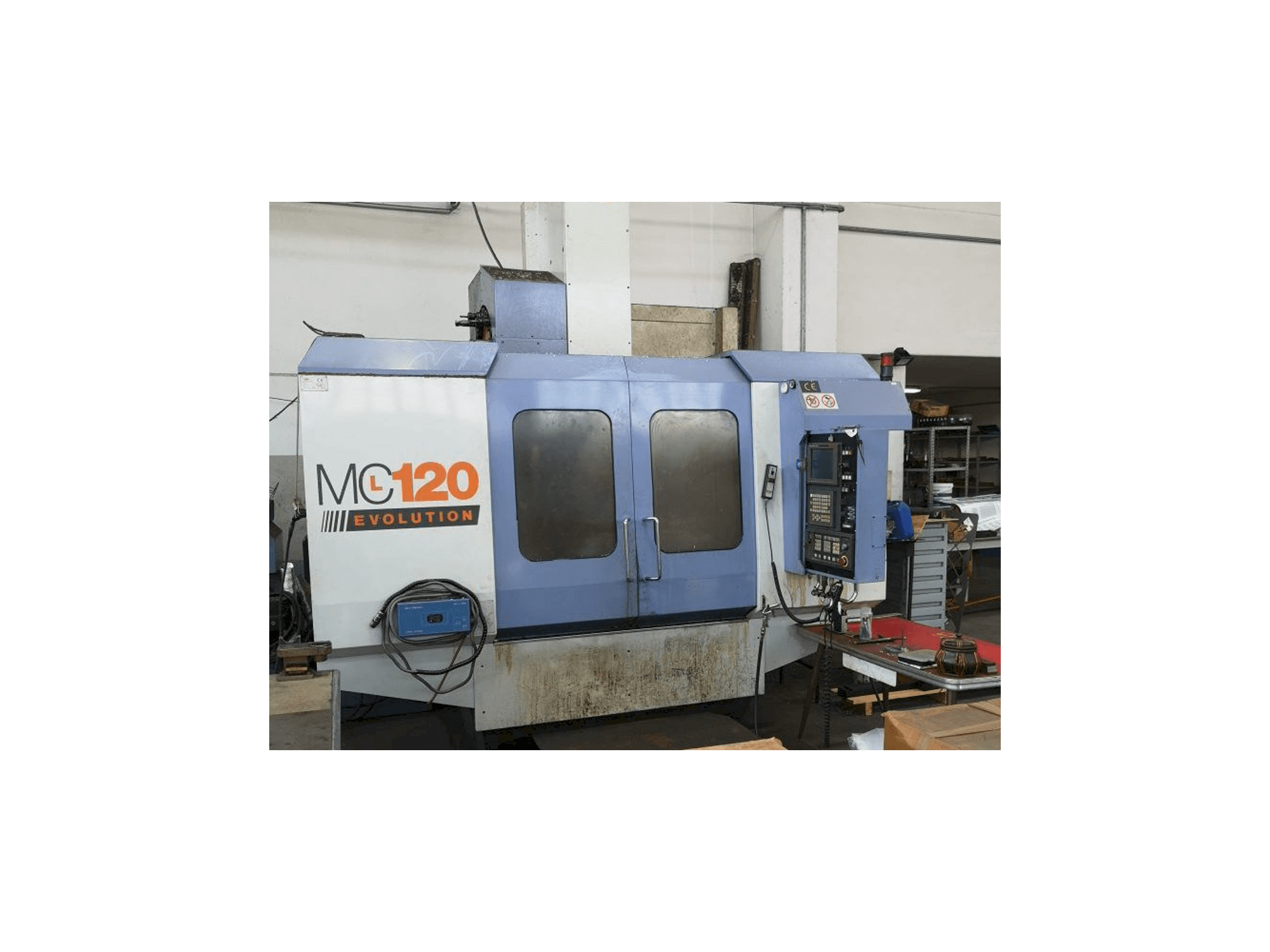 Widok z przodu maszyny FAMUP MCL 120 AND