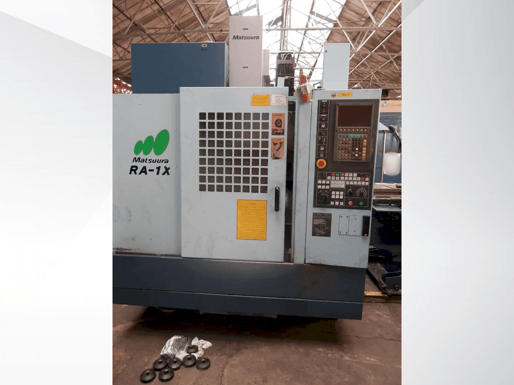Widok z przodu maszyny Matsuura RA-1X Twin Pallet