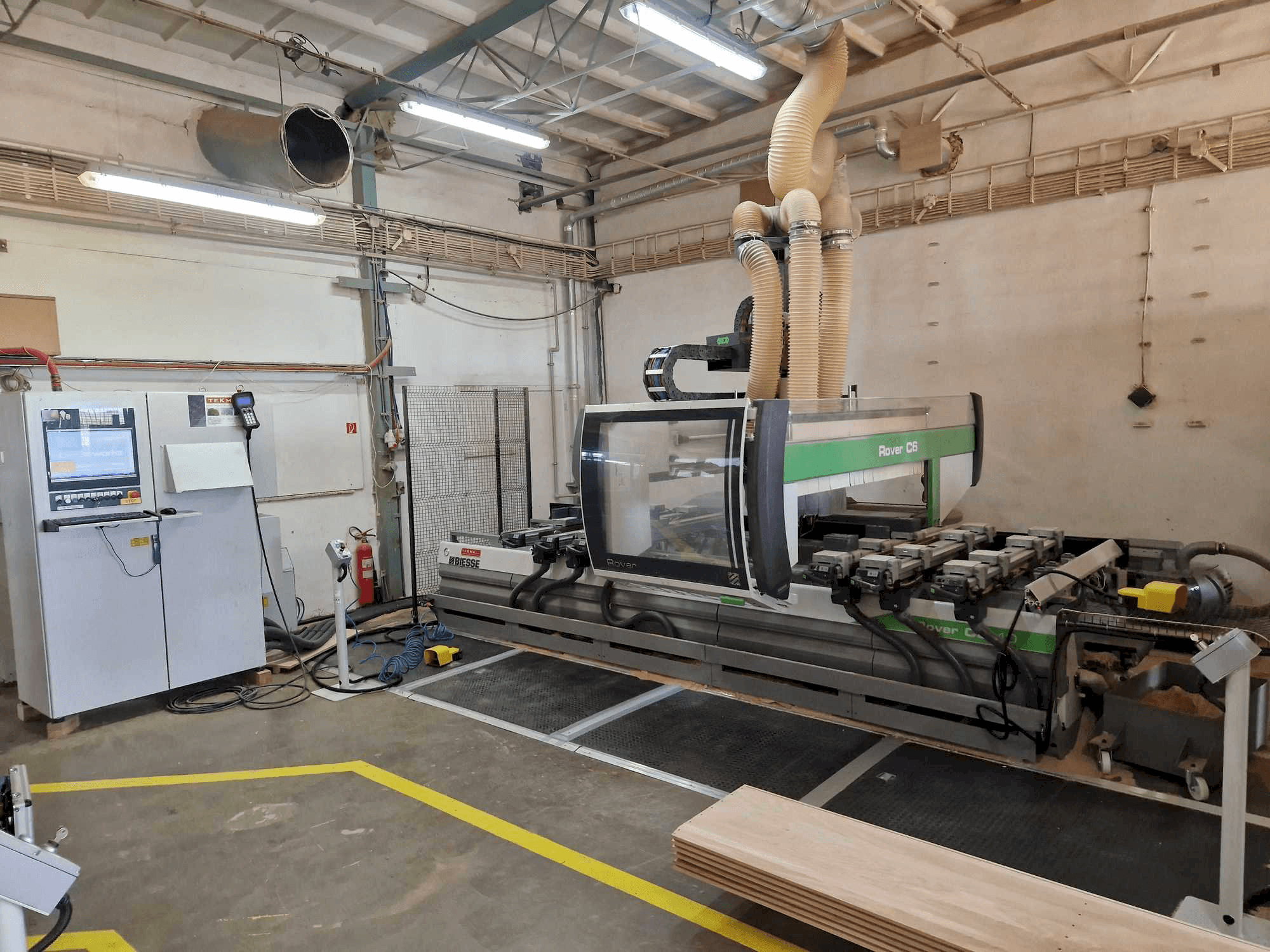 Widok z przodu maszyny BIESSE ROVER C6.40