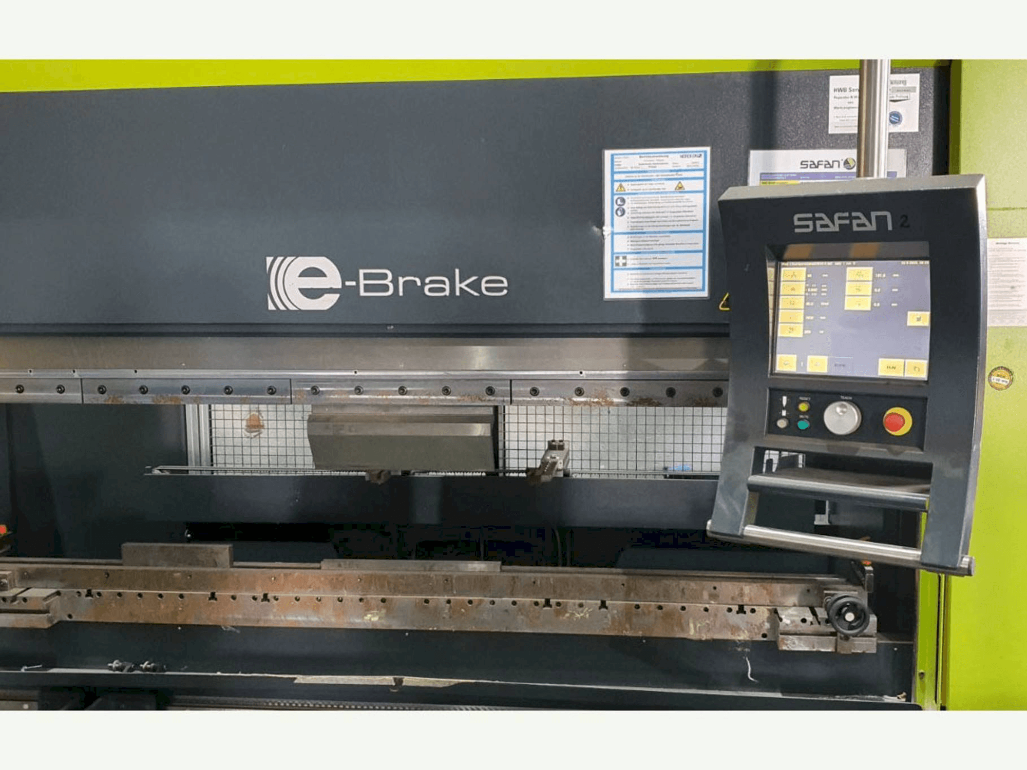Widok z przodu maszyny Safan E-brake 50-2050 ts1