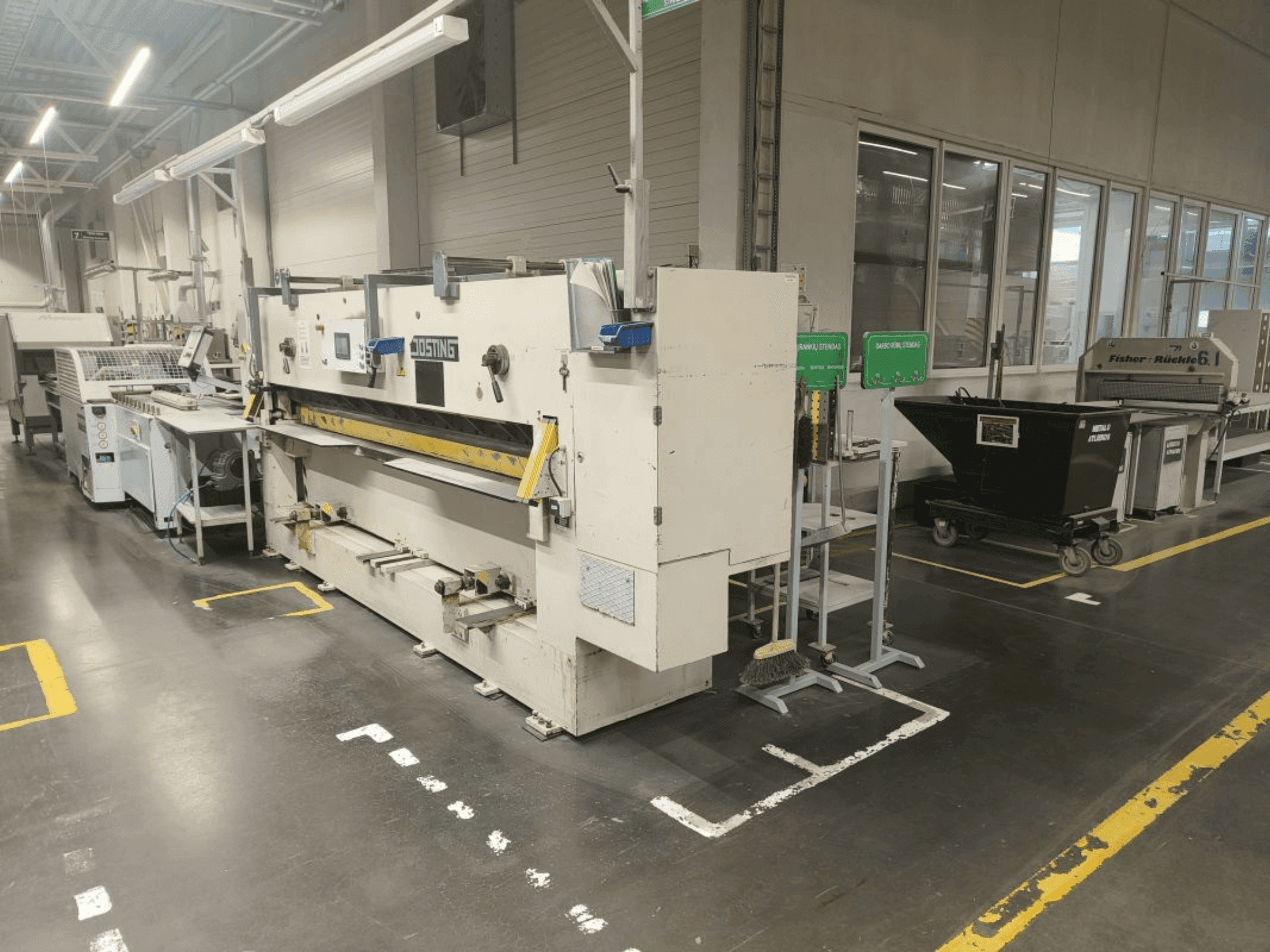 Widok z przodu maszyny JOSTING ZFS 2800