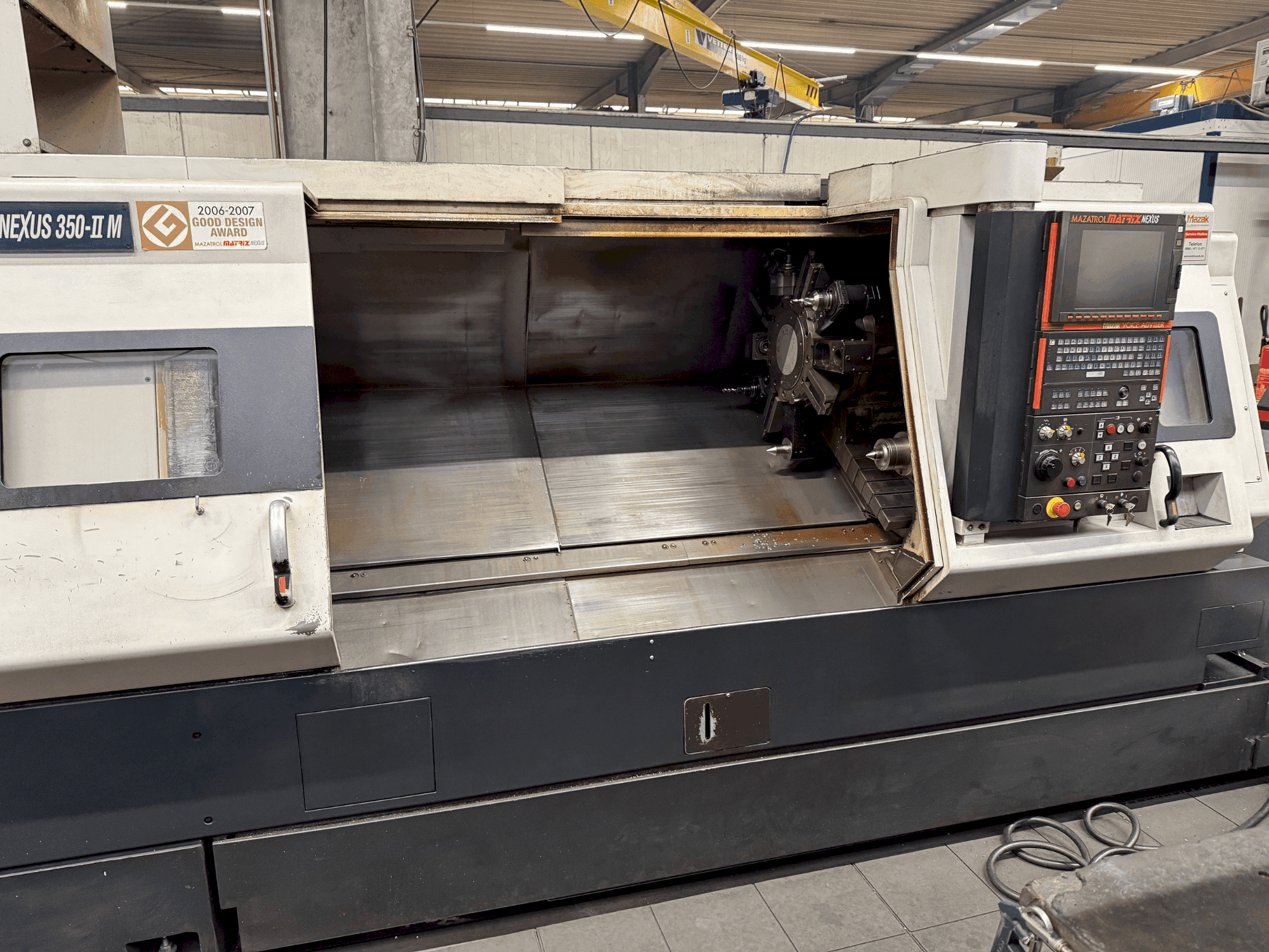 Widok z przodu maszyny Mazak Quick Turn Nexus 350-II M