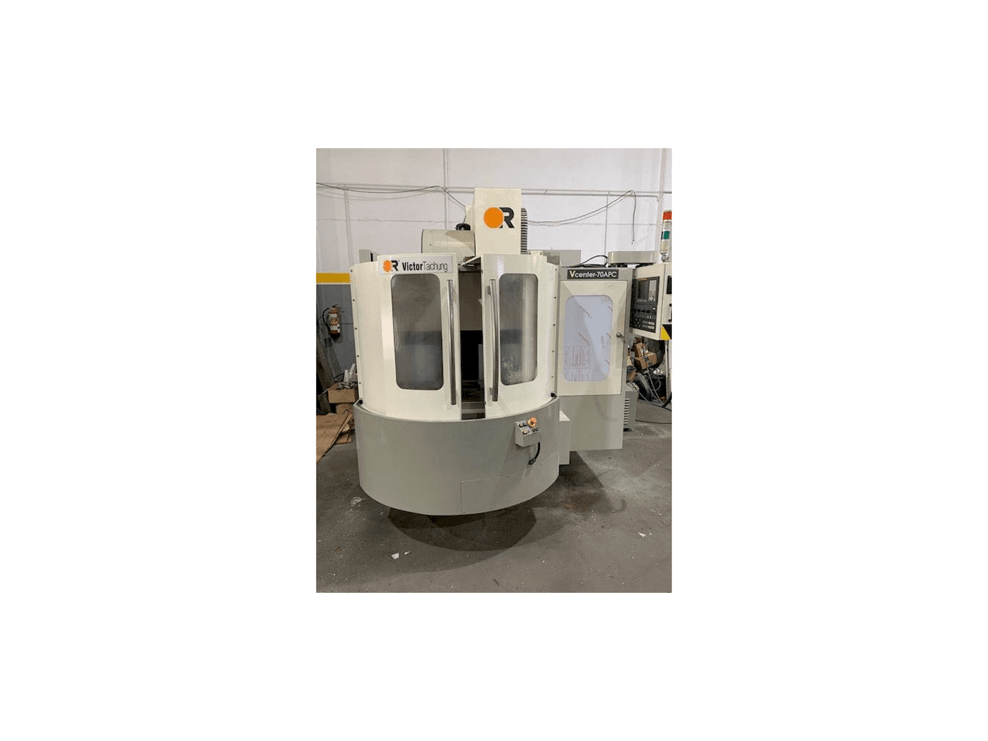 Widok z przodu maszyny Victor Vcenter-70APC