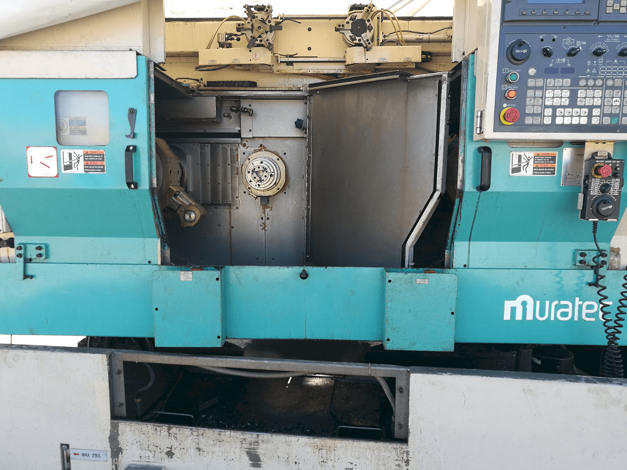 Widok z przodu maszyny MURATA Muratec MW 200