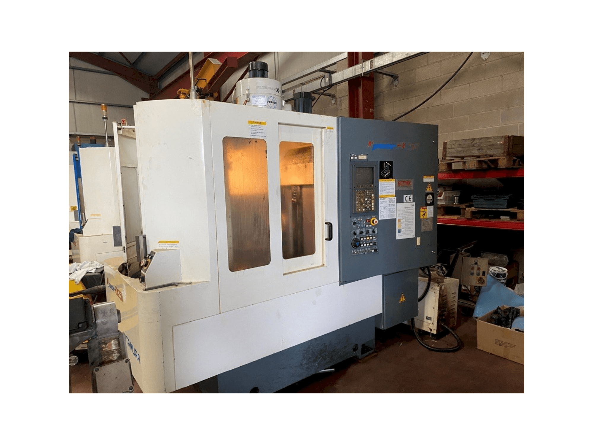 Widok z przodu maszyny Kitamura Mycenter HX250