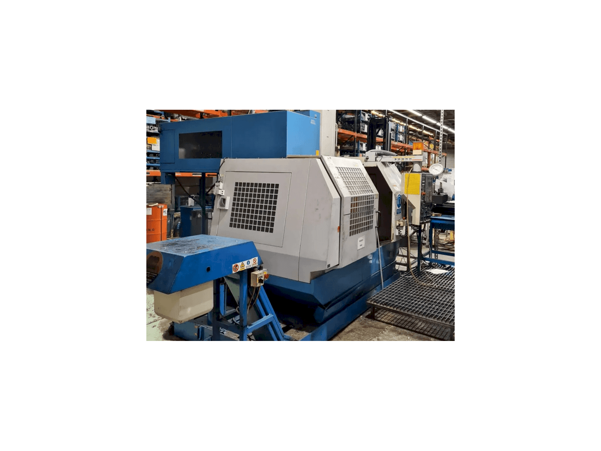 Widok z przodu maszyny Matsuura MC-800VF