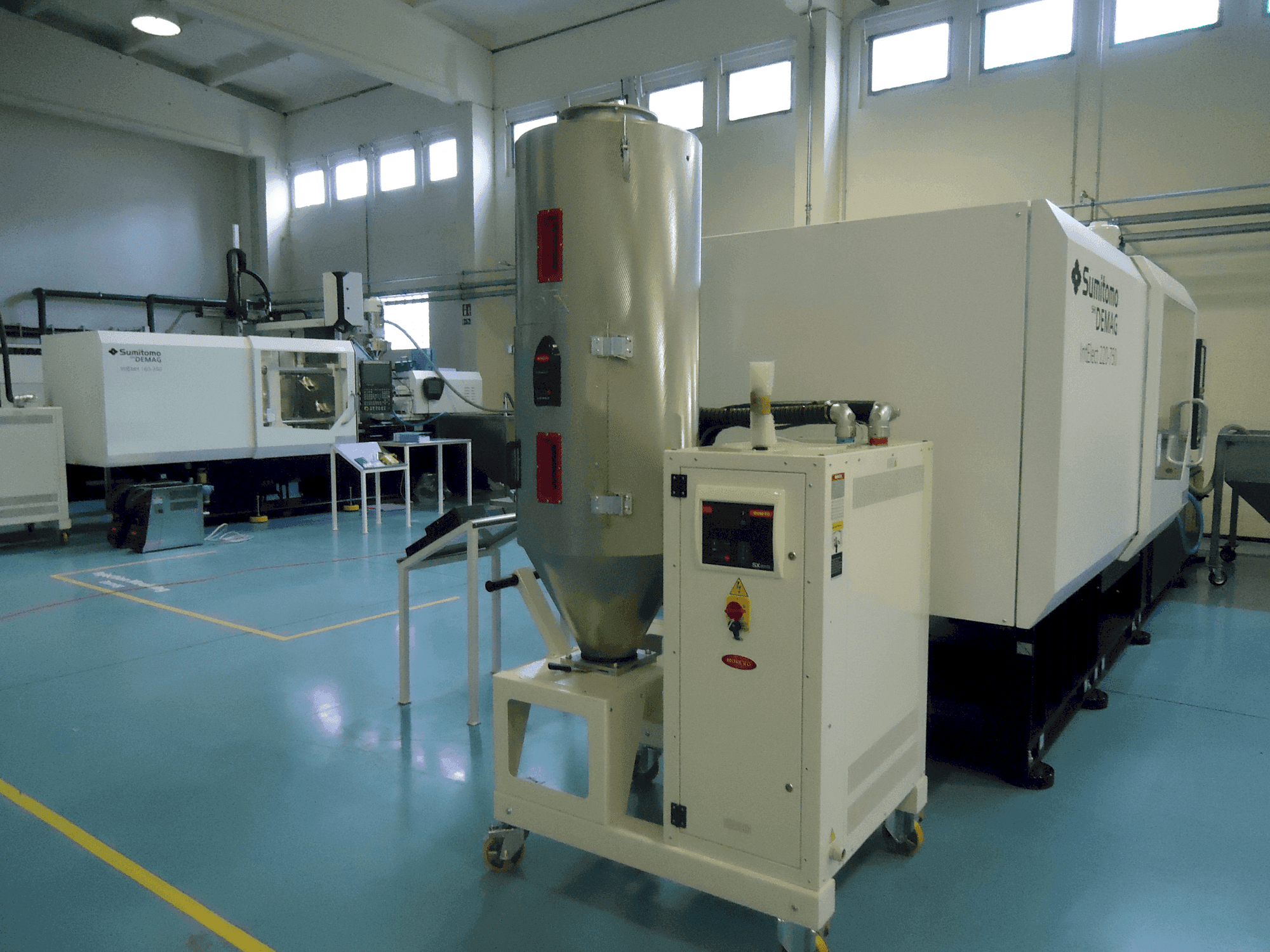 Widok z przodu maszyny SUMITOMO SHI DEMAG IntElect 220/610-750 smart