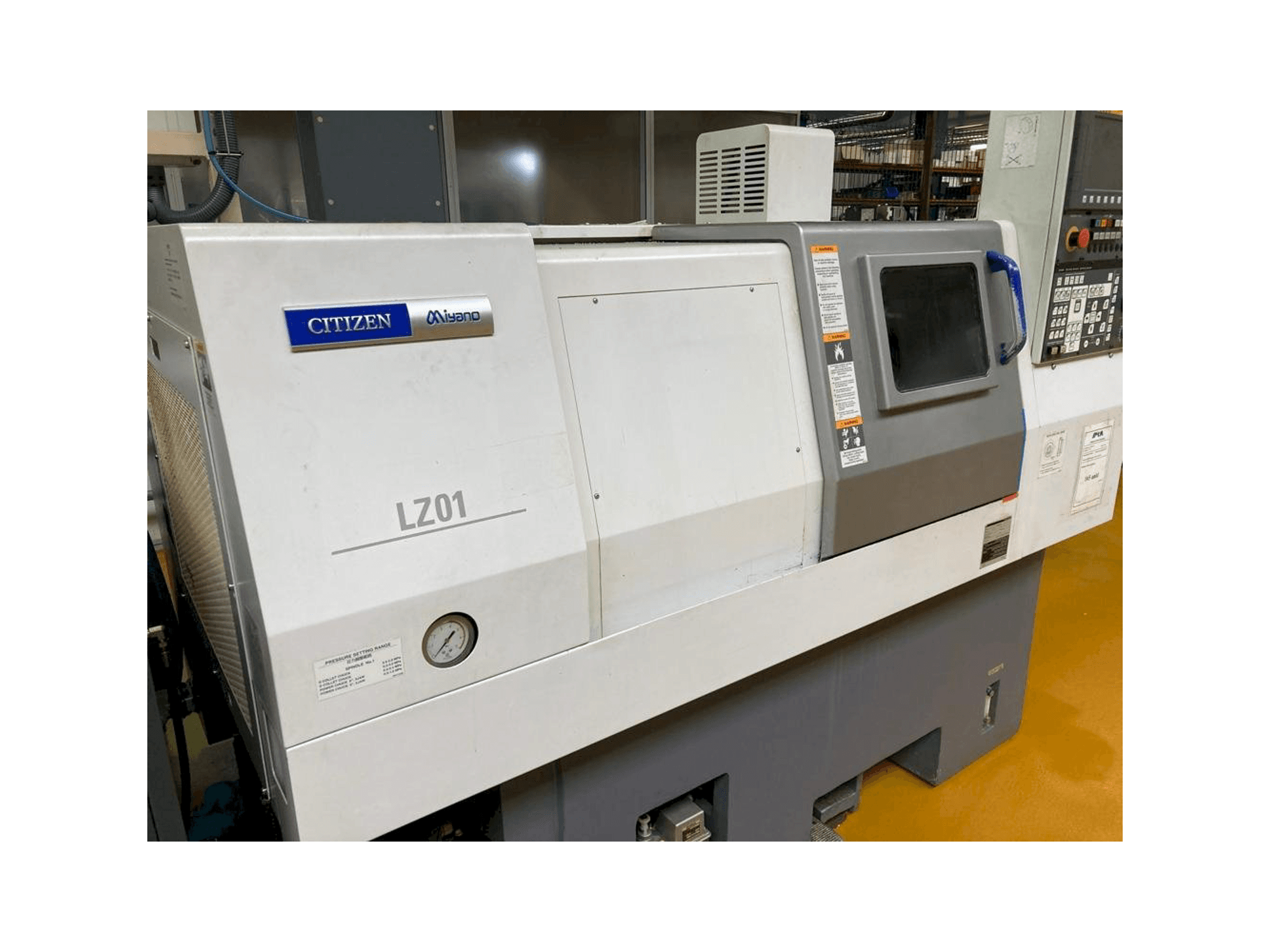 Widok z przodu maszyny Miyano LZ-01RY2