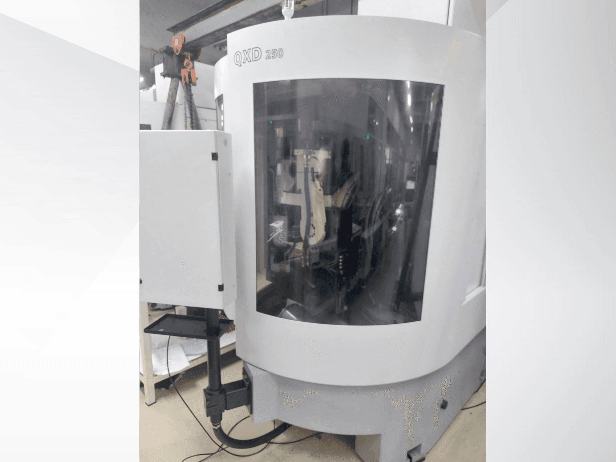 Widok z przodu maszyny VOLLMER QXD 250