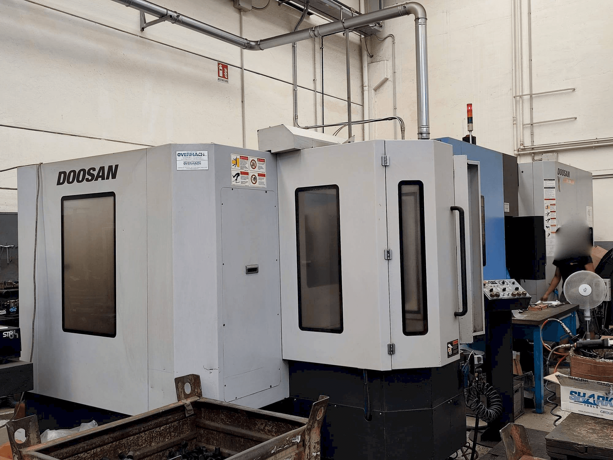 Widok z przodu maszyny DOOSAN HP 5100