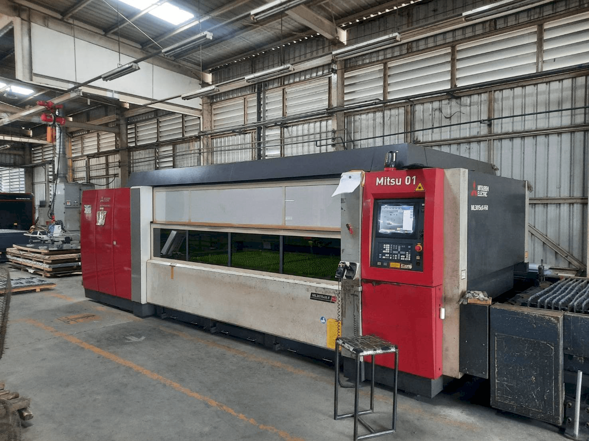 Widok z przodu maszyny Mitsubishi ML3015eX F60