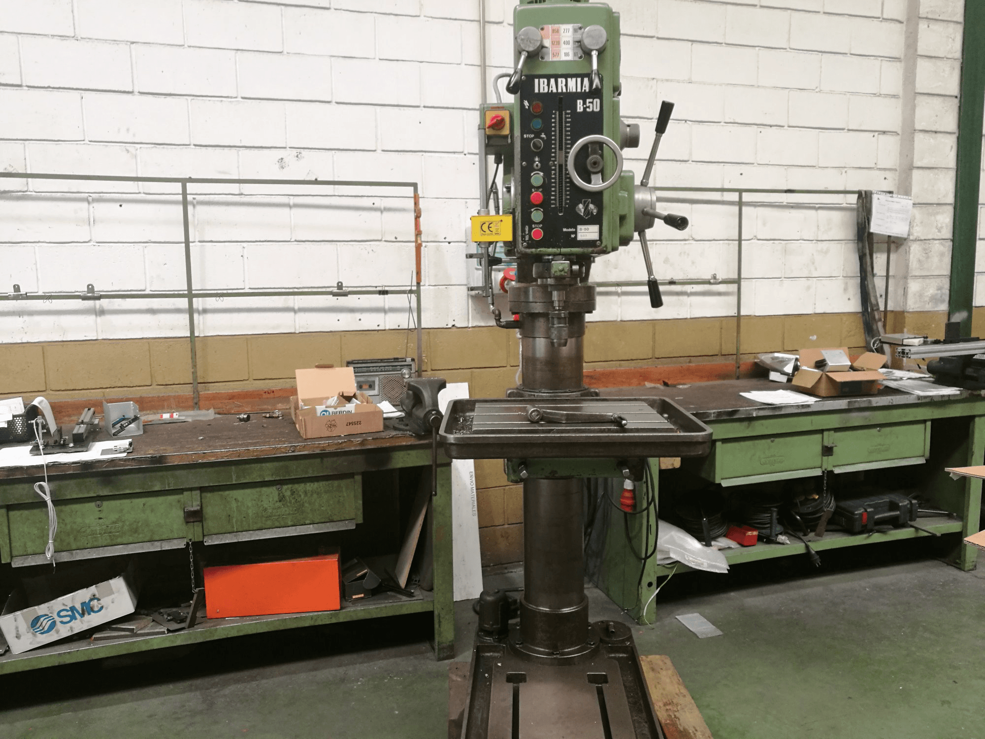 Widok z przodu 1 maszyny IBARMIA B-50