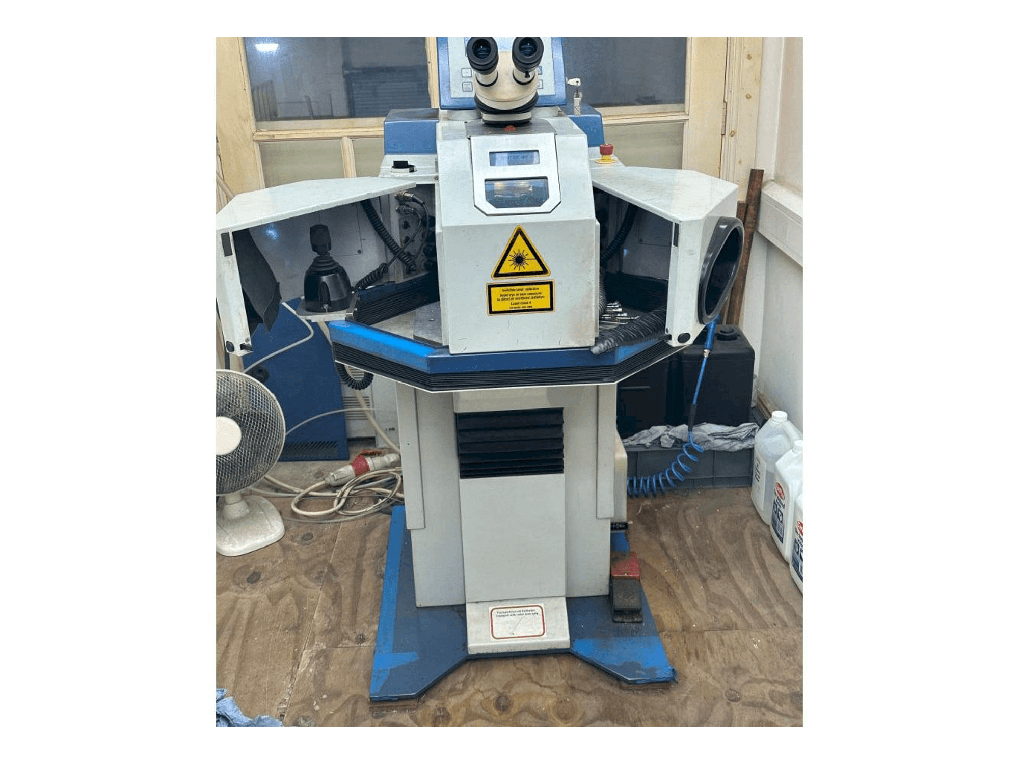 Widok z przodu maszyny ALPHA LASER ALV 150 SM