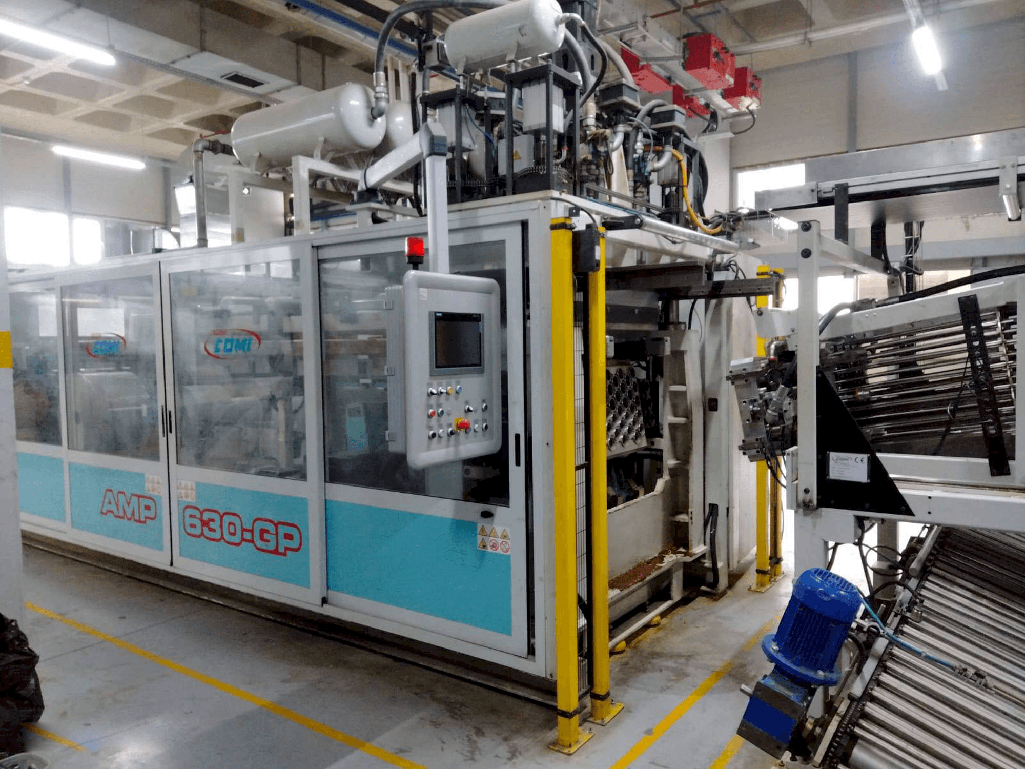 Widok z przodu maszyny AMUT COMI AMP 630 GP/FL