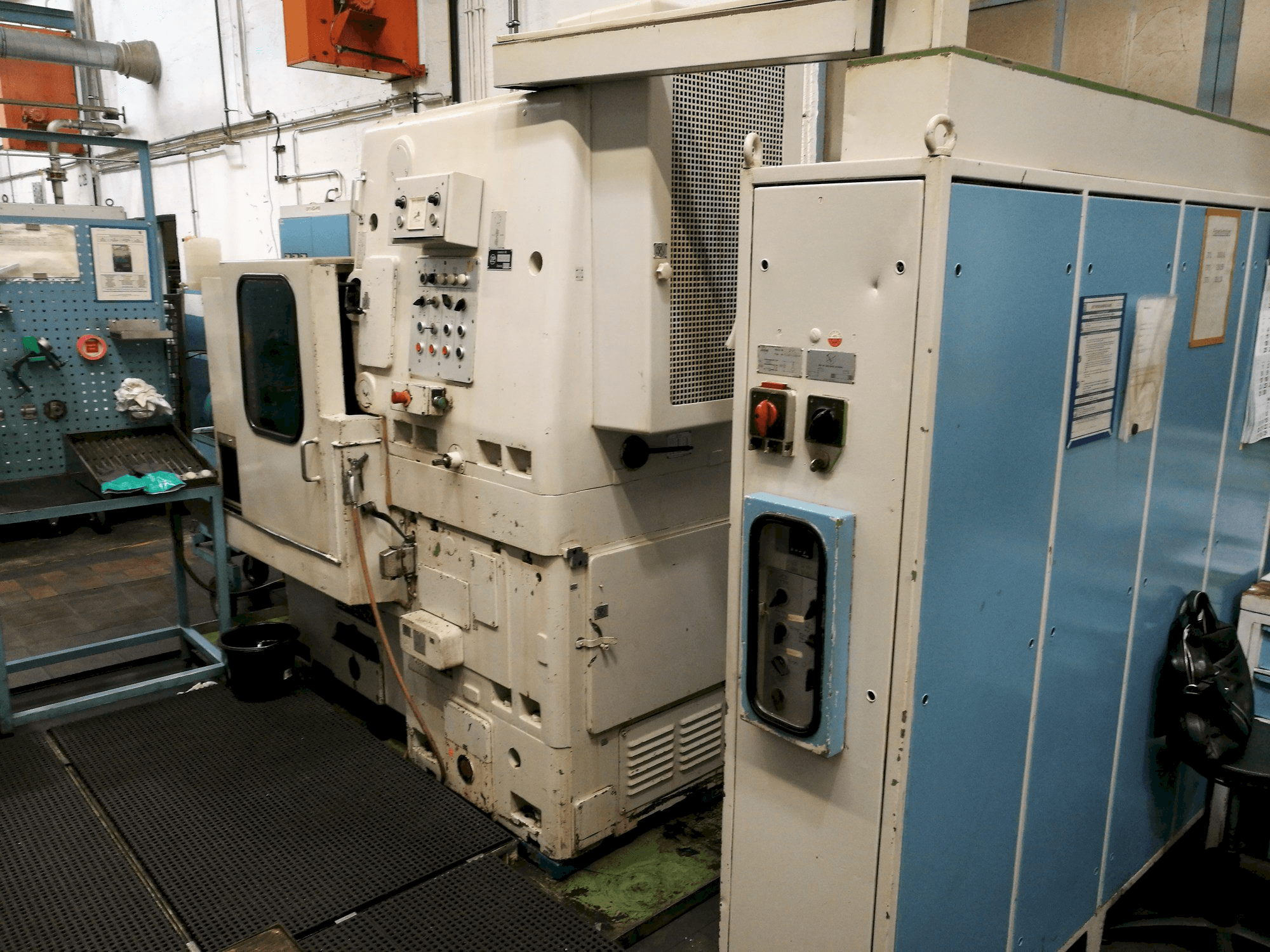 Widok z przodu maszyny LORENZ LS400