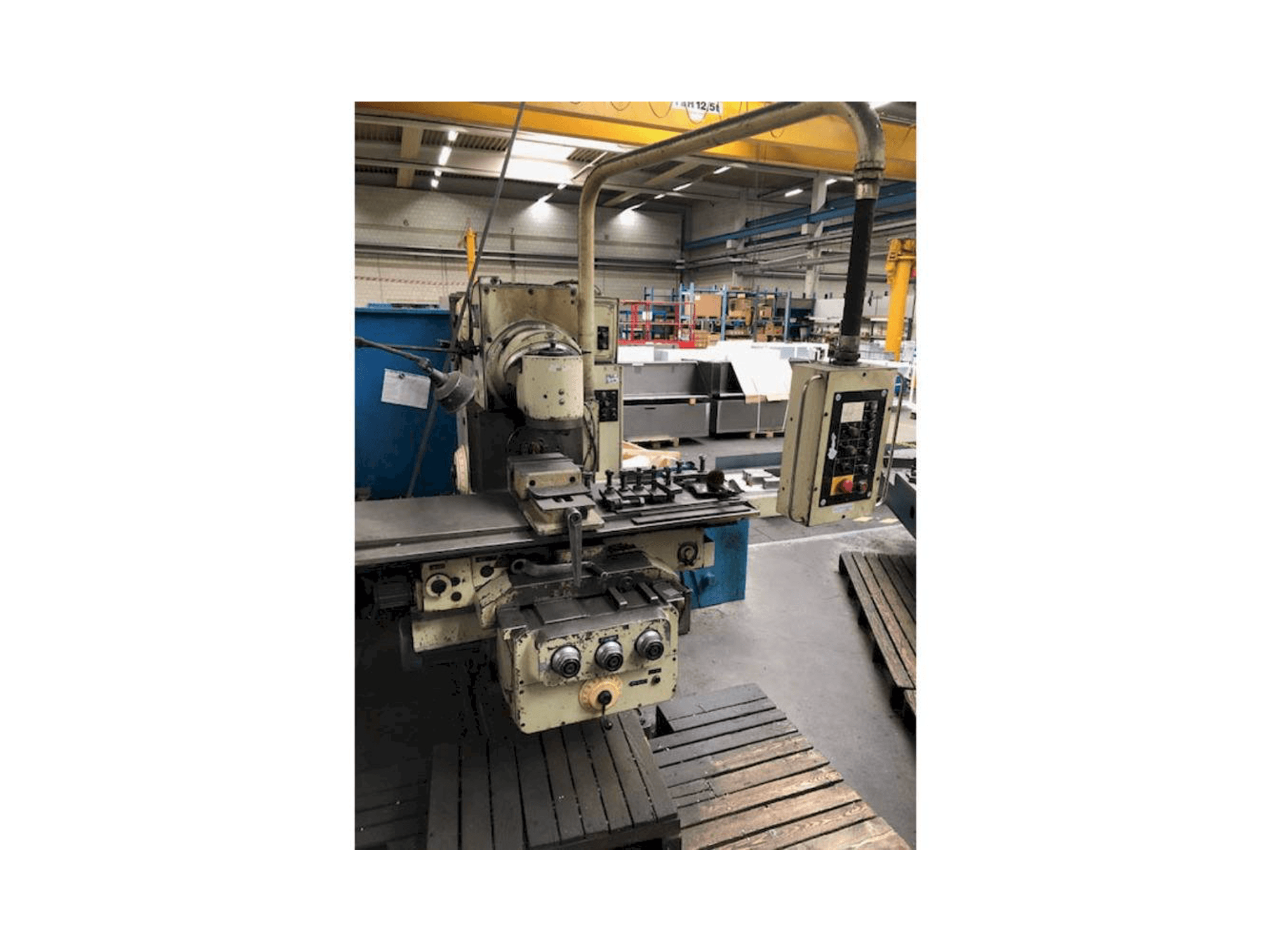 Widok z przodu maszyny ELEKTRONIK F400-E