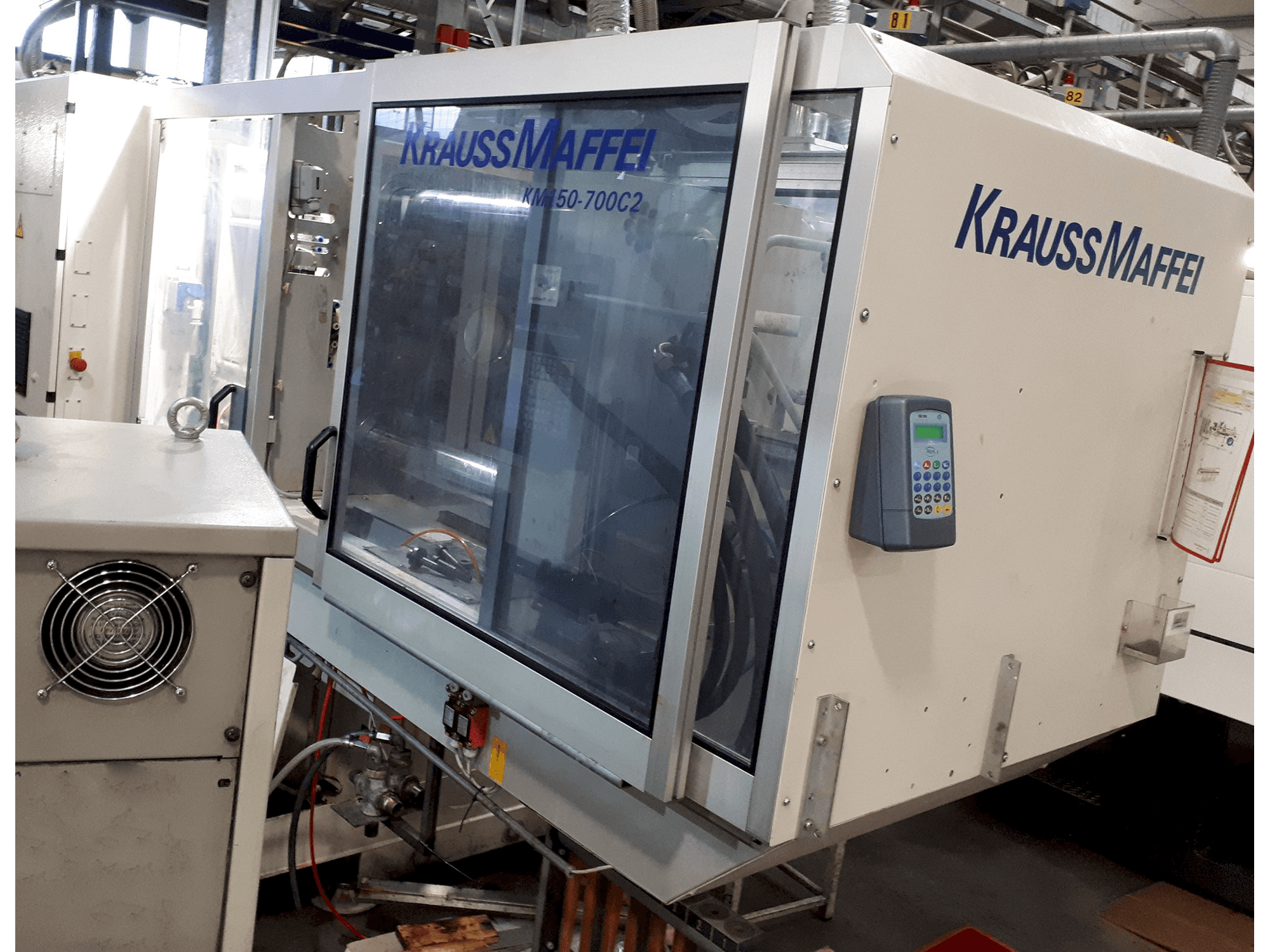 Widok z prawej maszyny Krauss Maffei C2 150-700