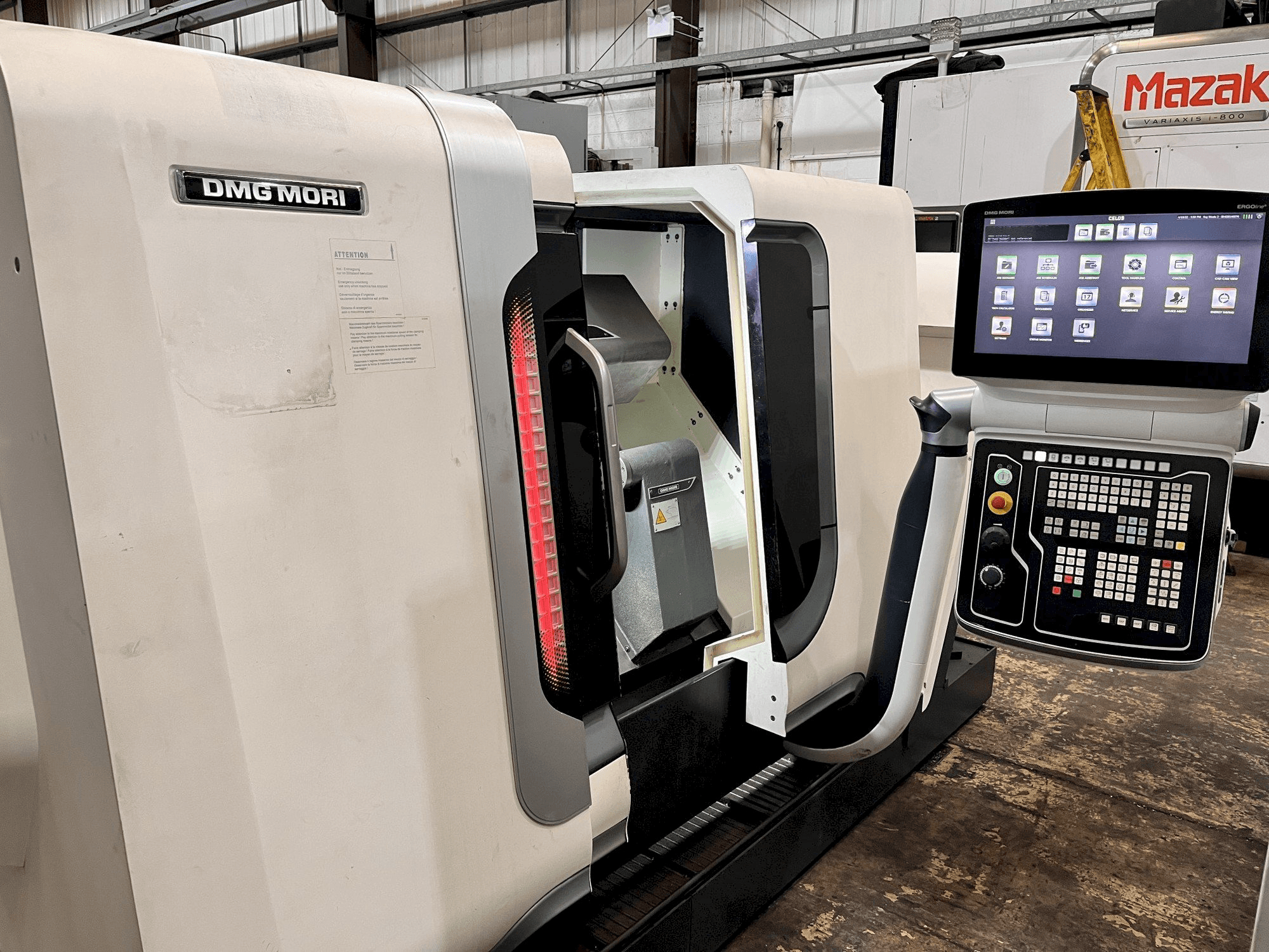 Widok z przodu maszyny DMG CTX ALPHA 300