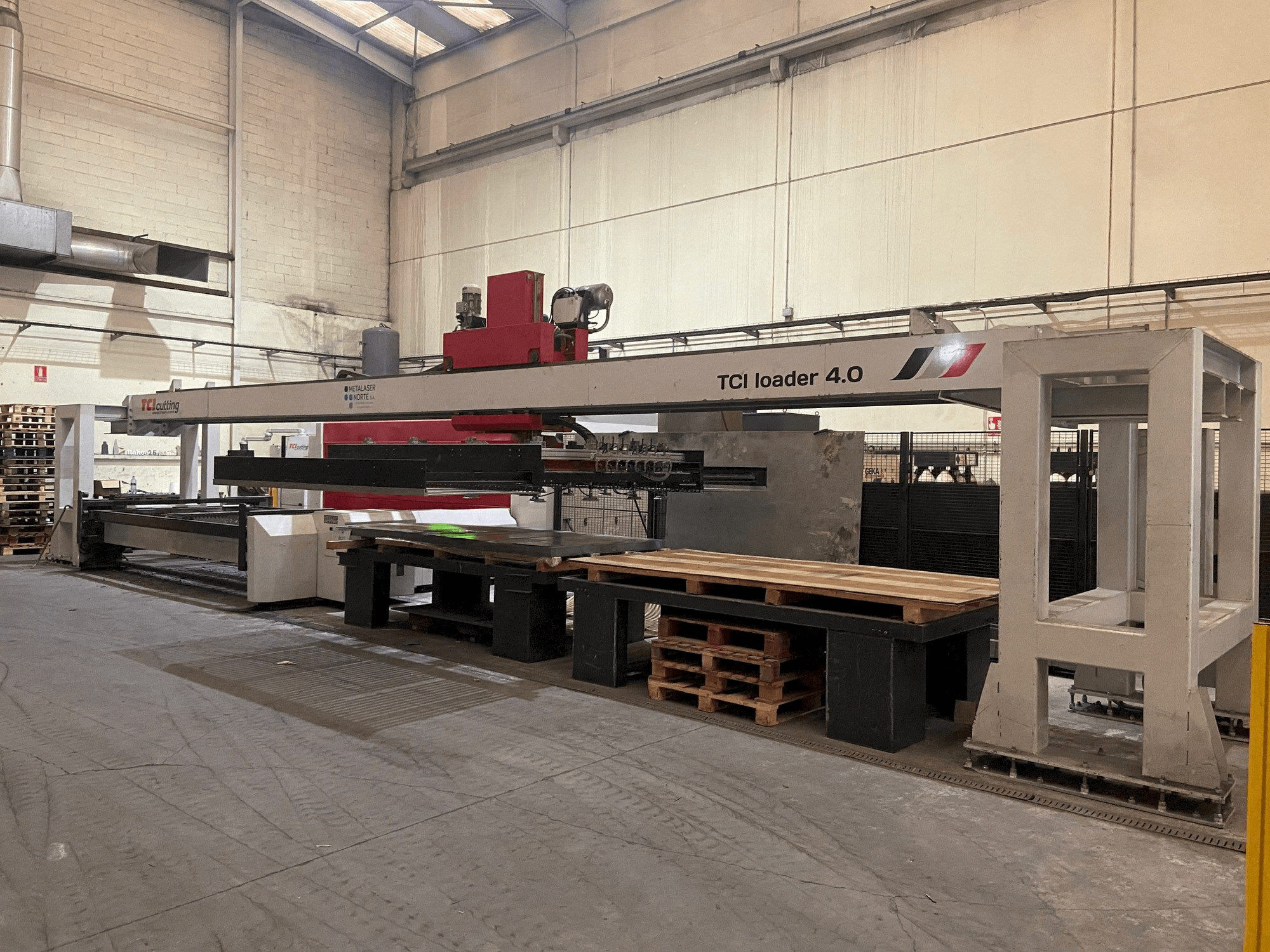 Widok z przodu maszyny TCI Smartline Fiber 4020