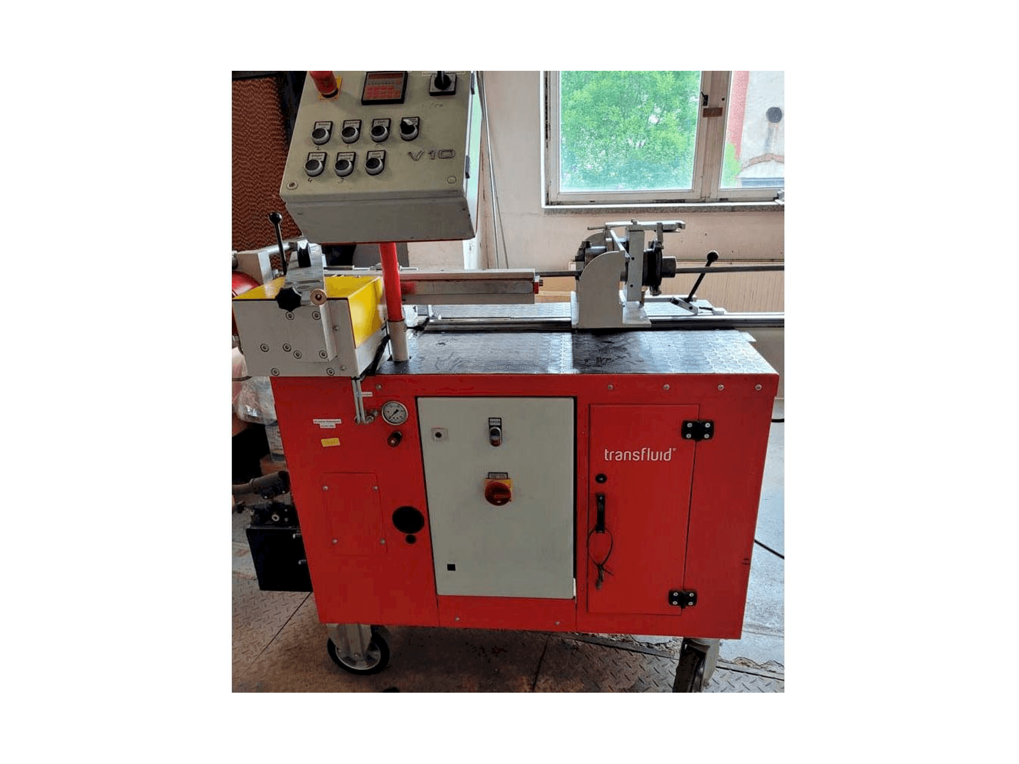 Widok z przodu maszyny Transfluid DB 2060-K