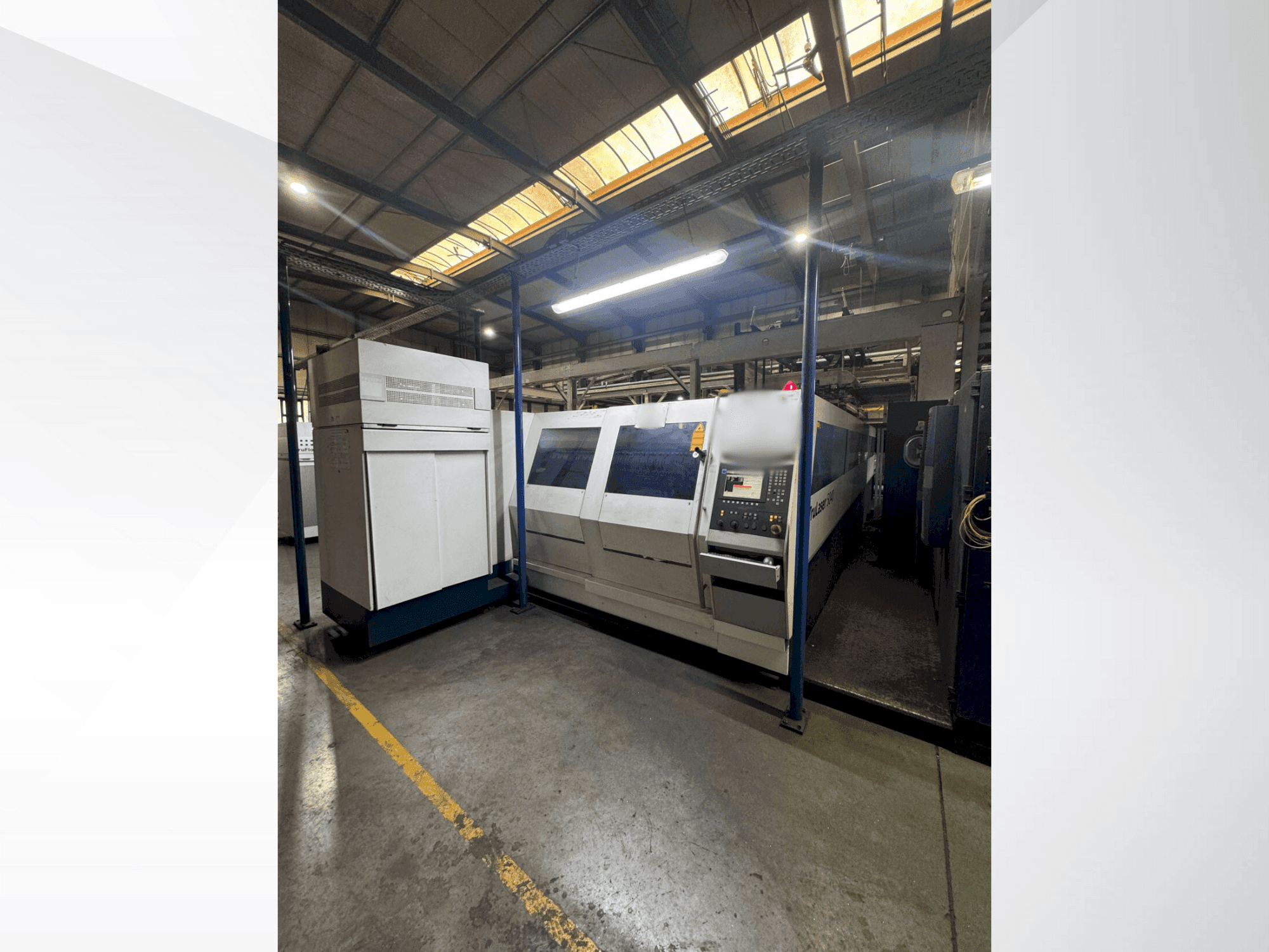 Widok z przodu maszyny TRUMPF TruLaser 3040