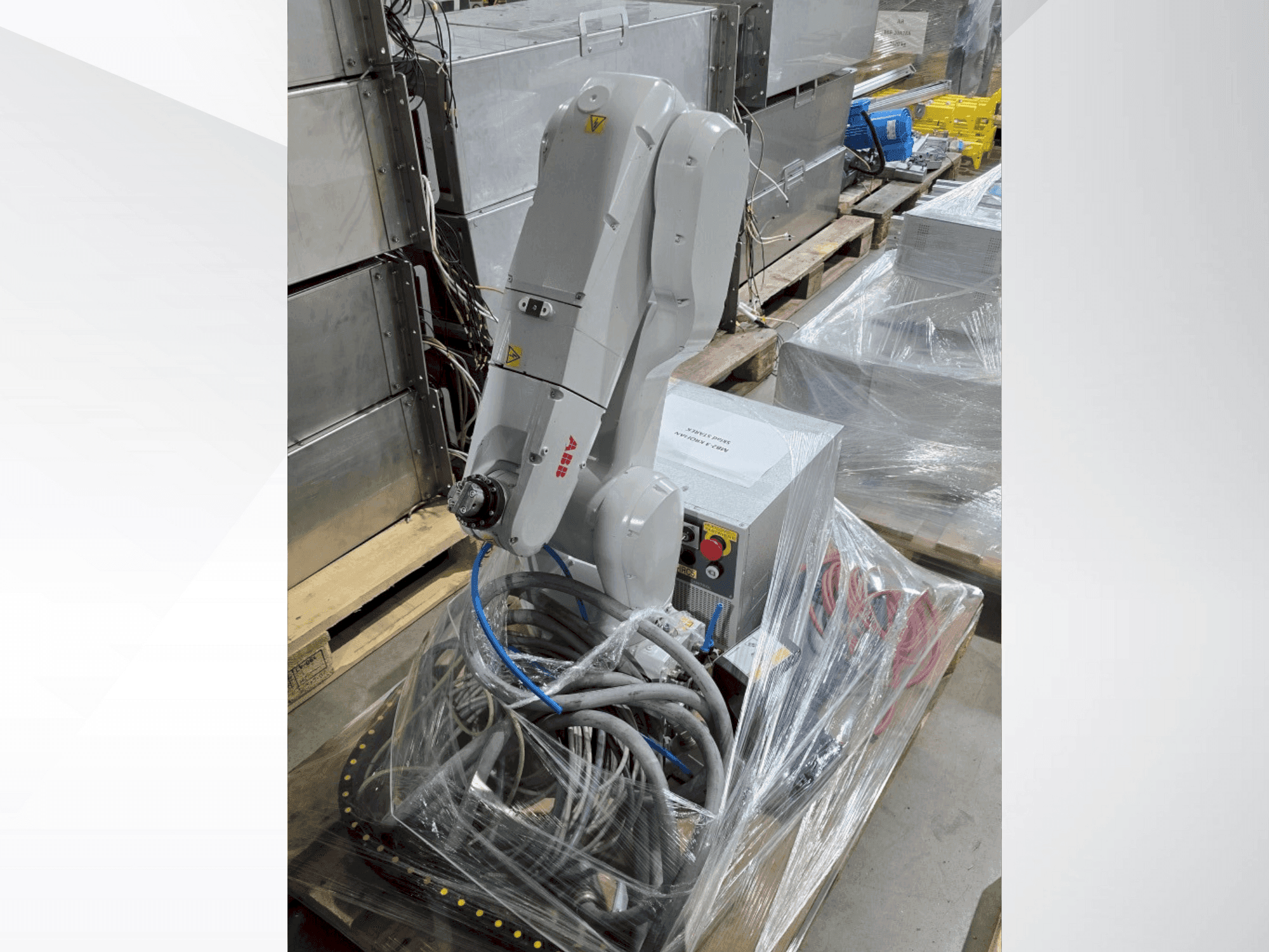 Widok z przodu maszyny ABB IRB 1200-5/0.9 (2023)