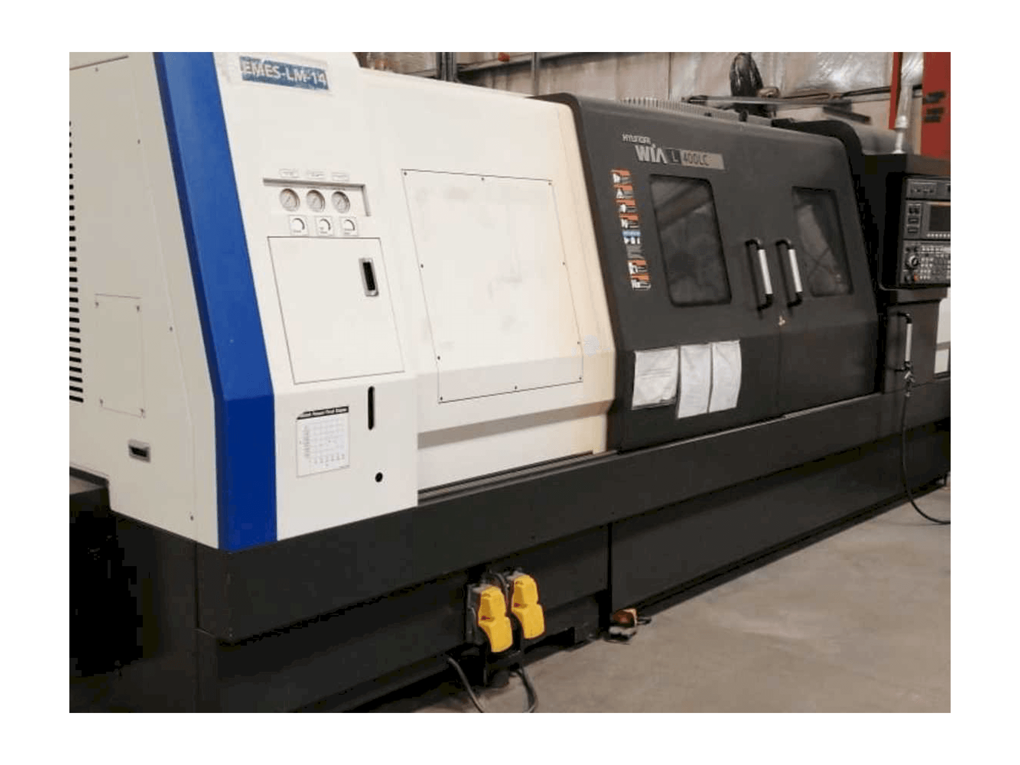 Widok z przodu maszyny Hyundai Wia L400LC