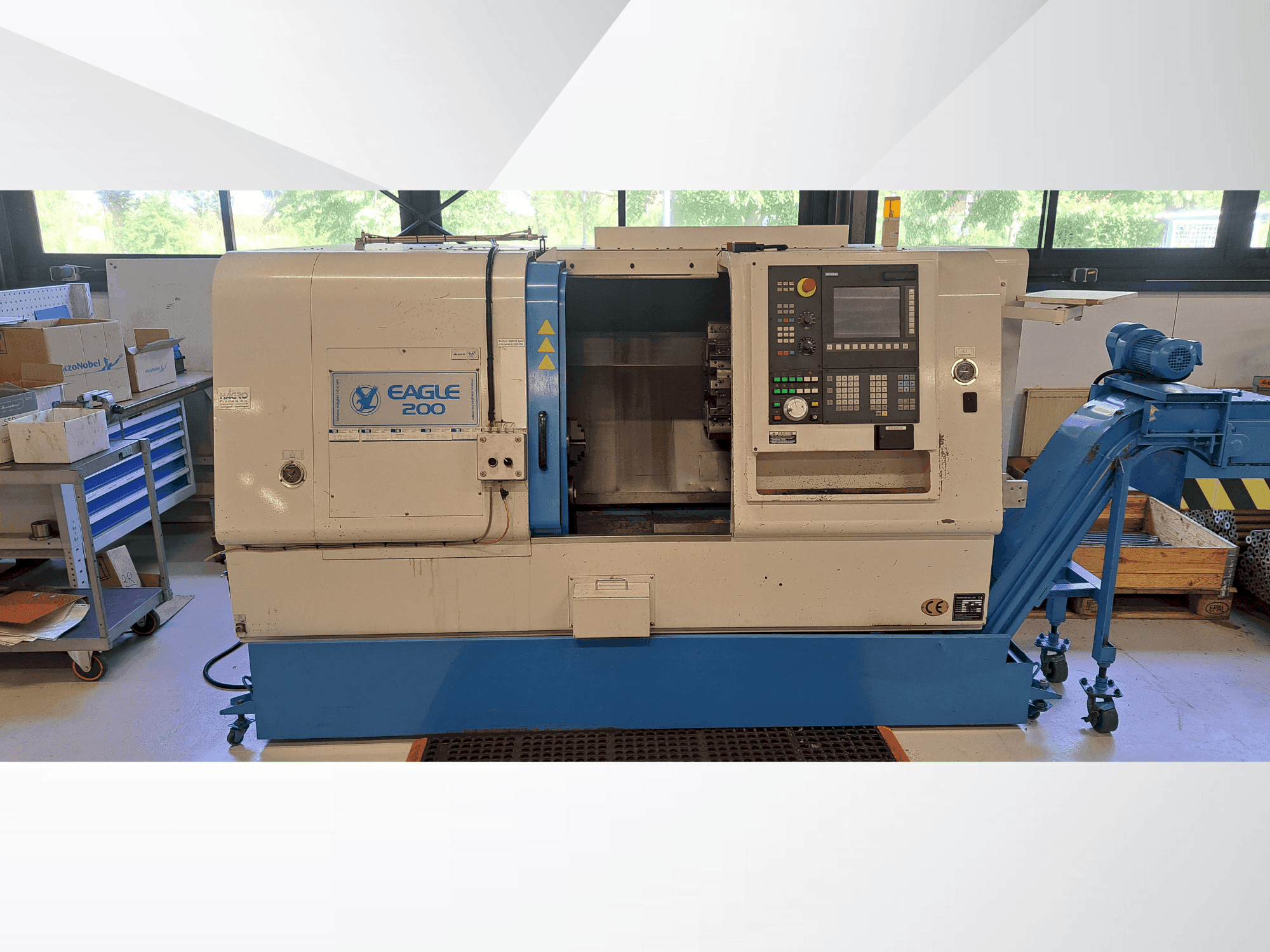 Widok z przodu maszyny Dugard Eagle FCL-200HT