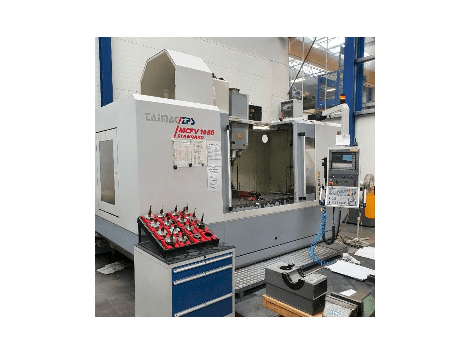 Widok z przodu maszyny ZPS MCFV 1680