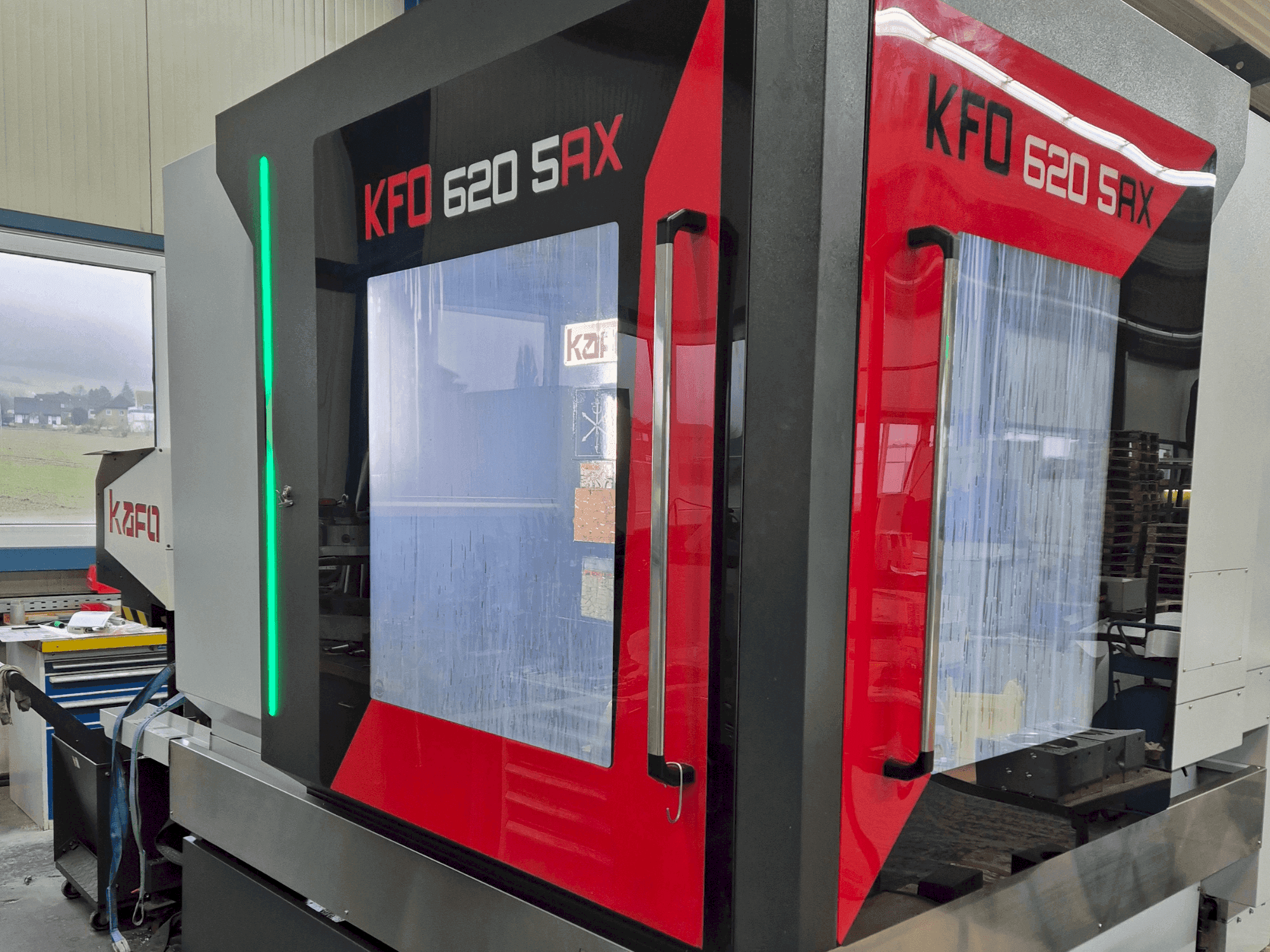 Widok z przodu maszyny KAFO KFO 620 5AX