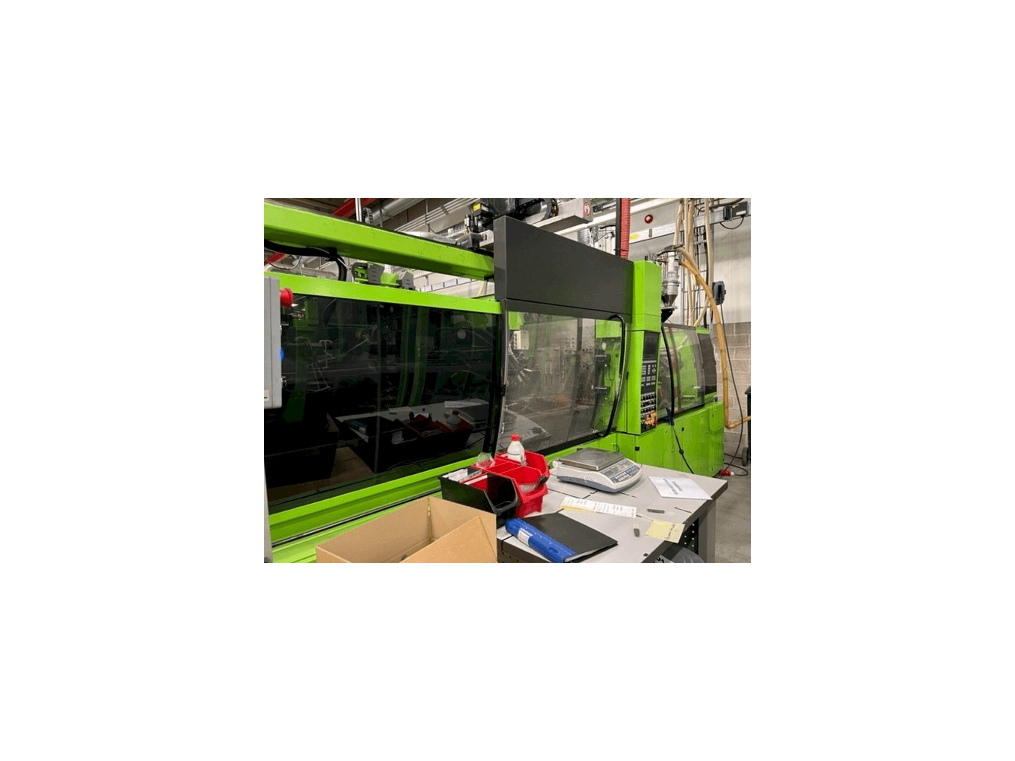 Widok z przodu maszyny Engel ES 650H200W / 125 HL-2F