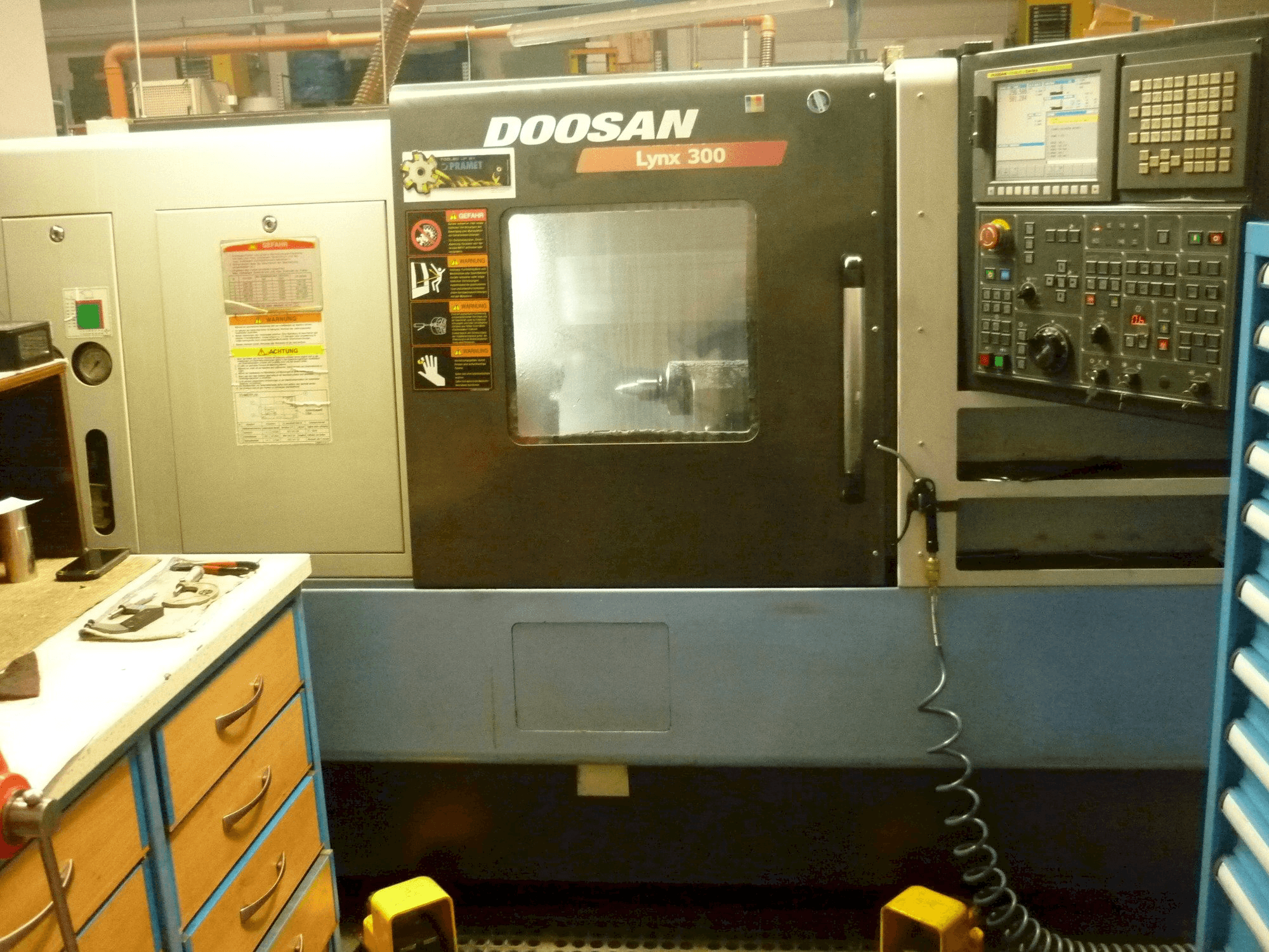 Widok z przodu maszyny Doosan LYNX 300