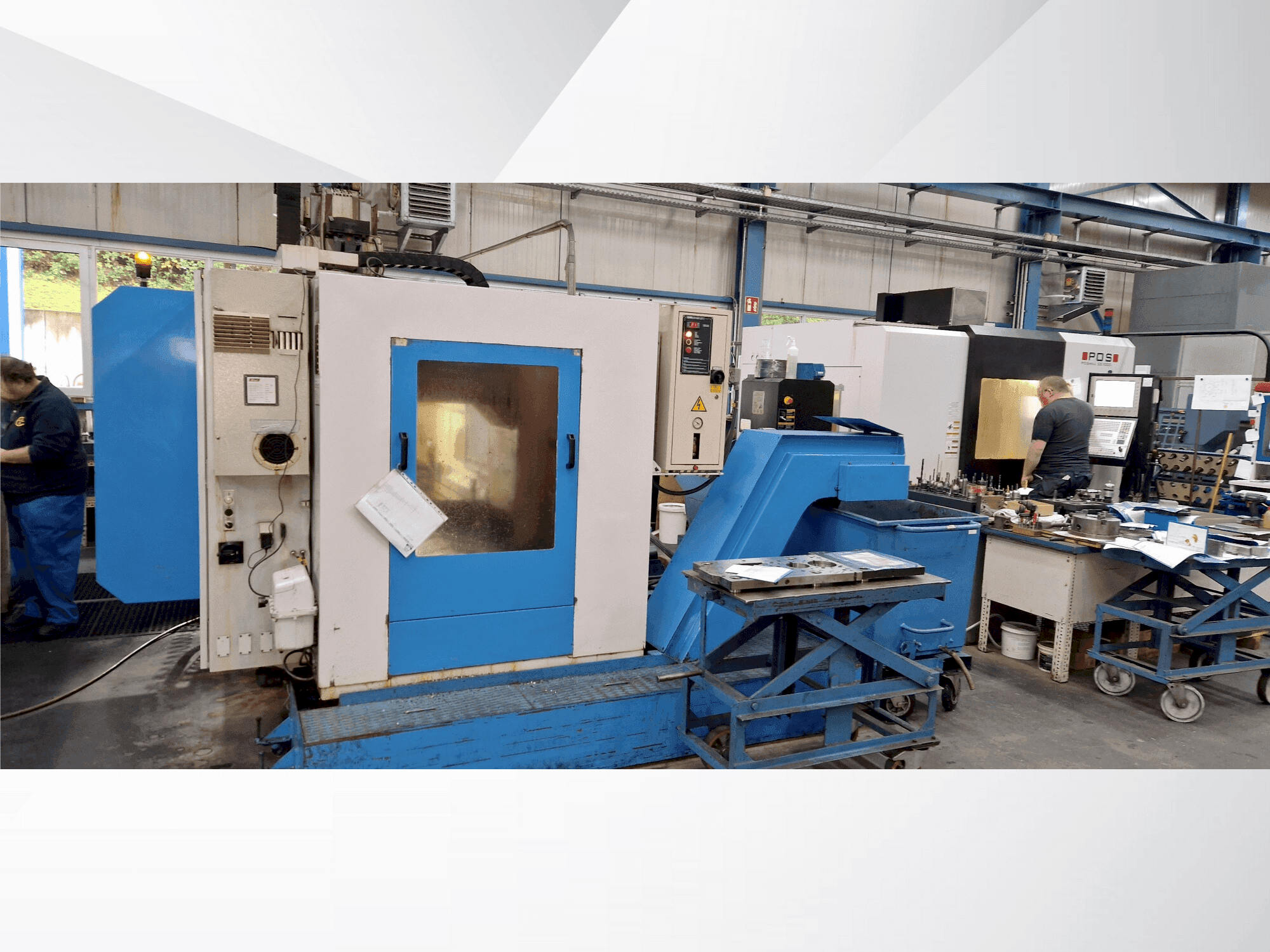 Widok z przodu maszyny KONDIA HM-2010