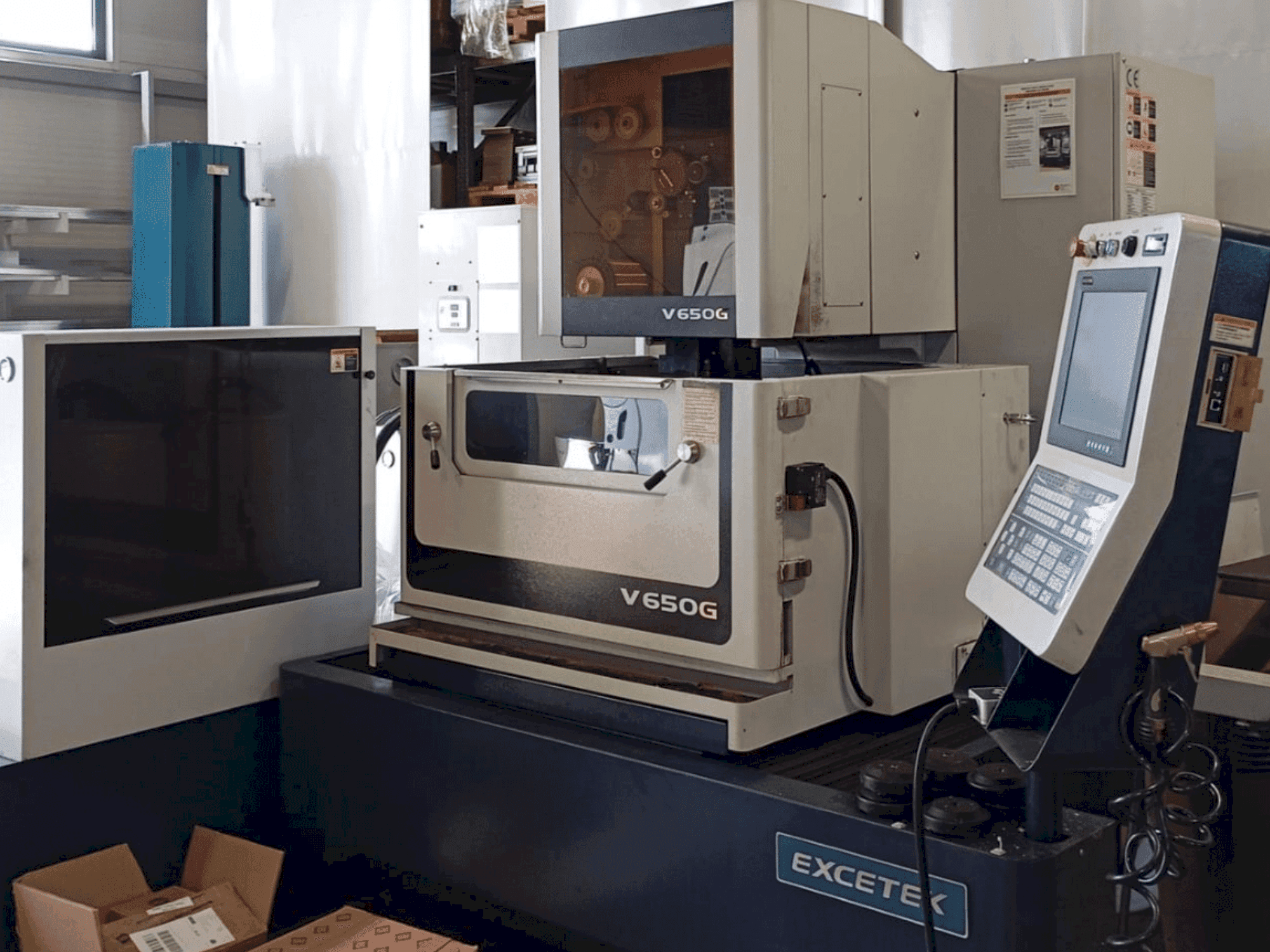 Widok z przodu maszyny EXCETEK V 650 G