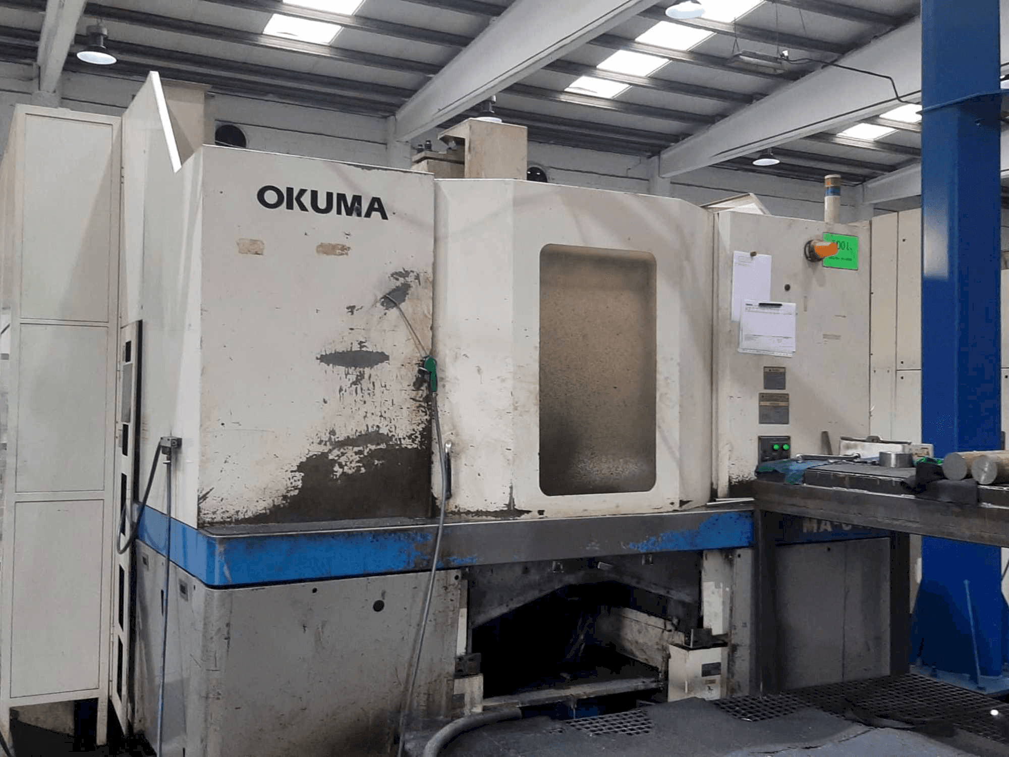 Widok z przodu maszyny Okuma MA-60HB