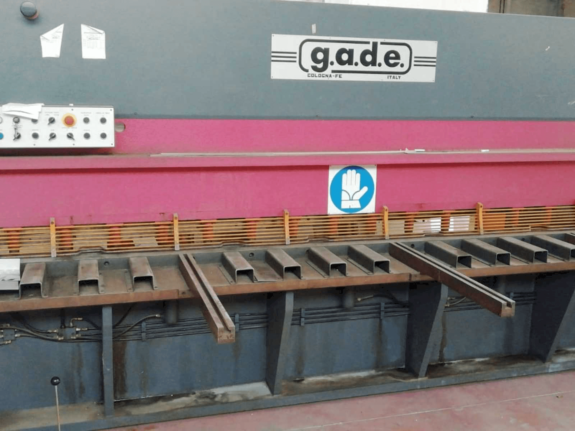 Widok z przodu maszyny Gade CO - 40 / 4