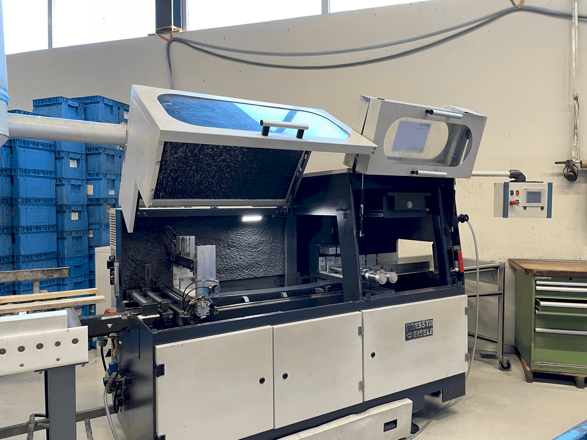 Widok z przodu maszyny Other 600 R