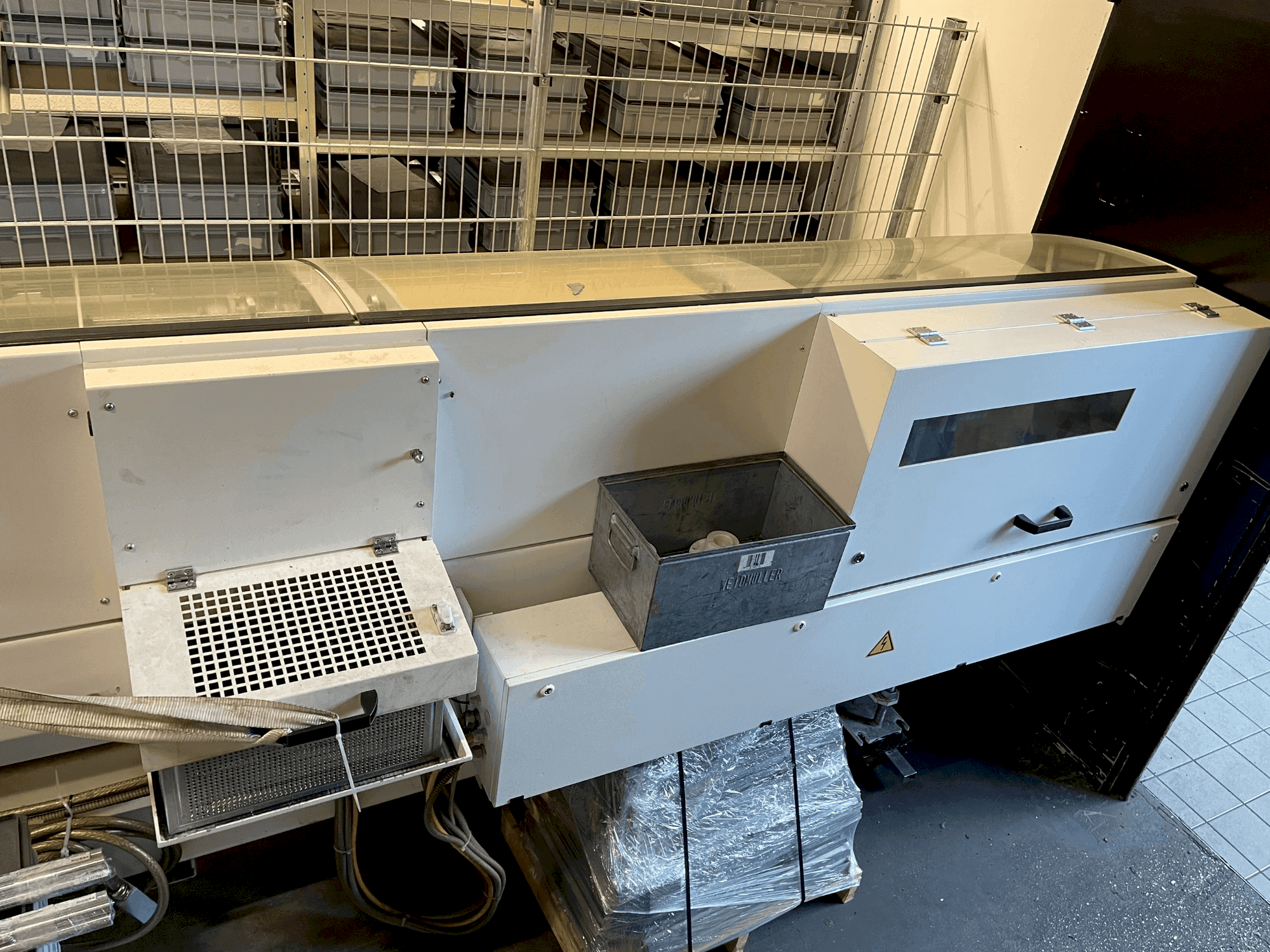 Widok z przodu maszyny BREUNING PROFImat 80.8*270/8