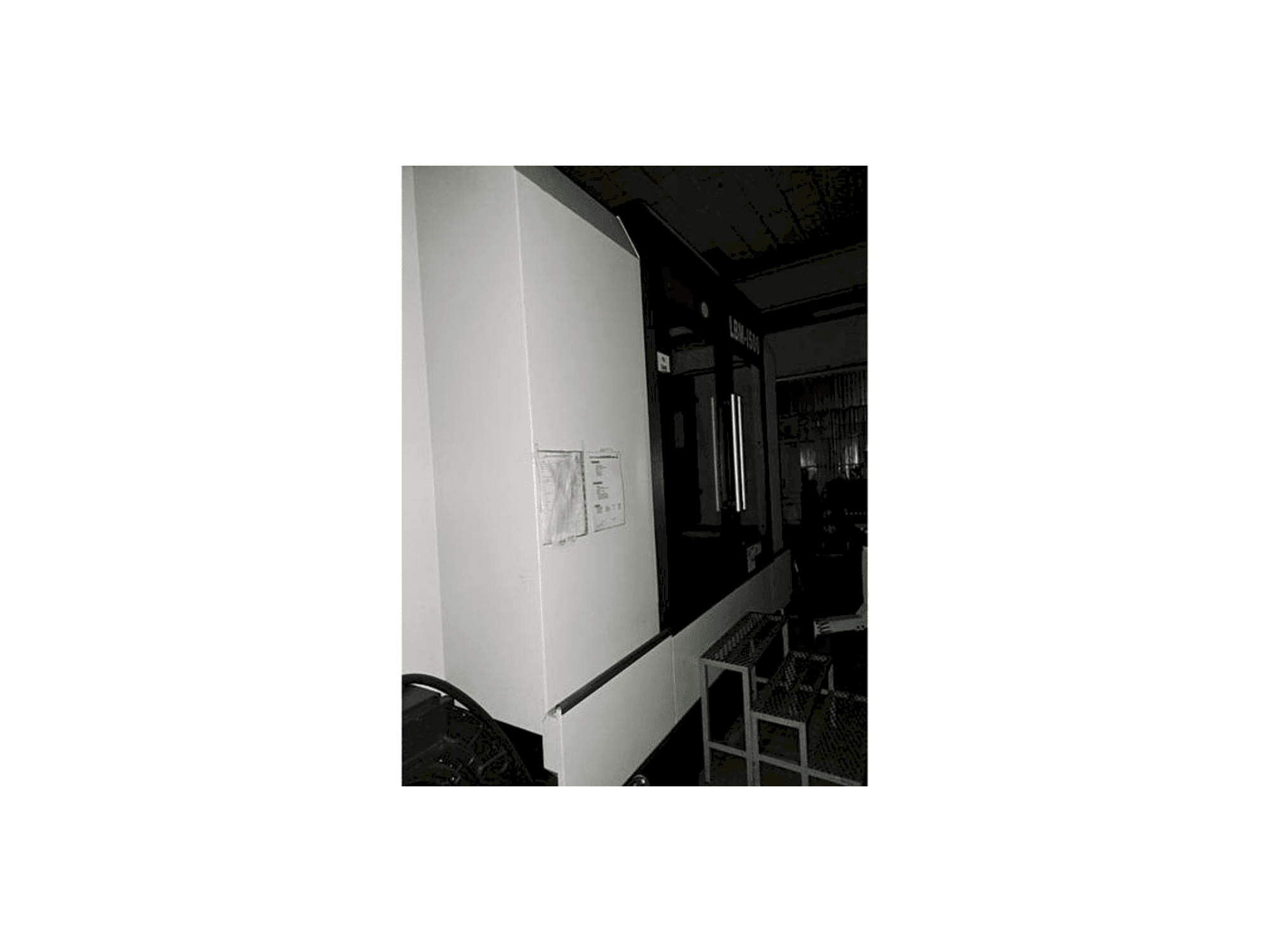 Widok z lewej maszyny Eumach LBM-1500