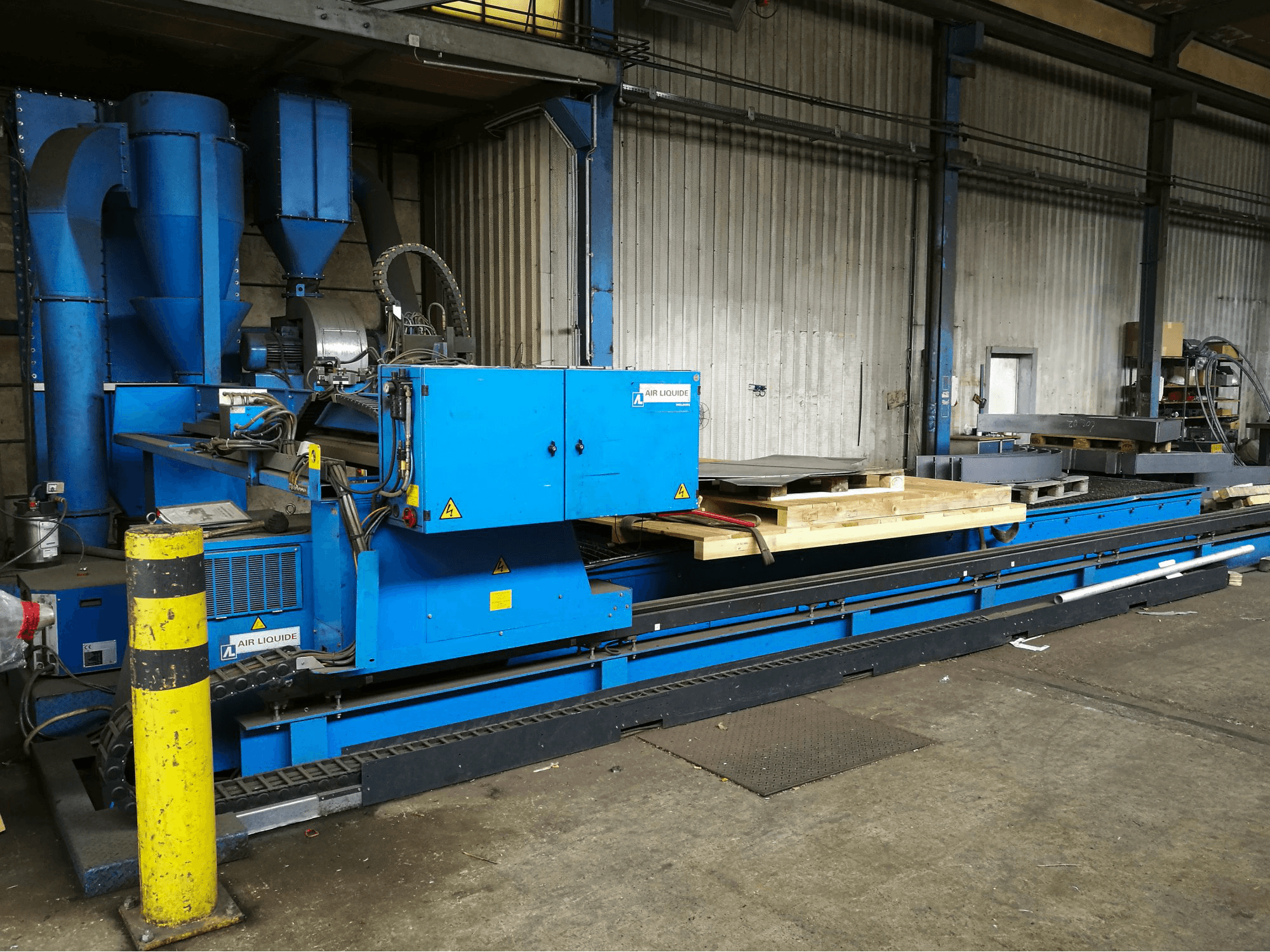 Widok z przodu maszyny SAF PLASMATOME.B 25